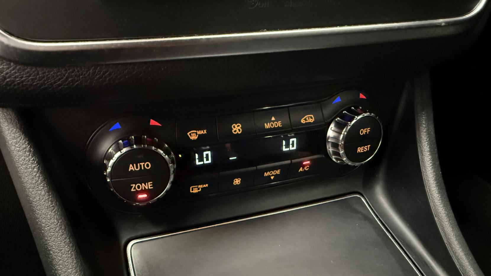 Mercedes-Benz CLA 2.1 CLA200d Sport Coupe 4dr Diesel Manual Euro 6 (s/s) (136 ps)