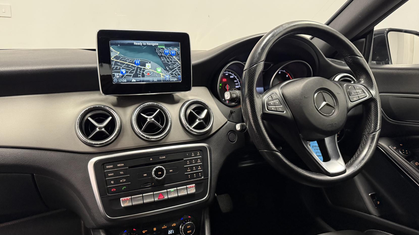 Mercedes-Benz CLA 2.1 CLA200d Sport Coupe 4dr Diesel Manual Euro 6 (s/s) (136 ps)