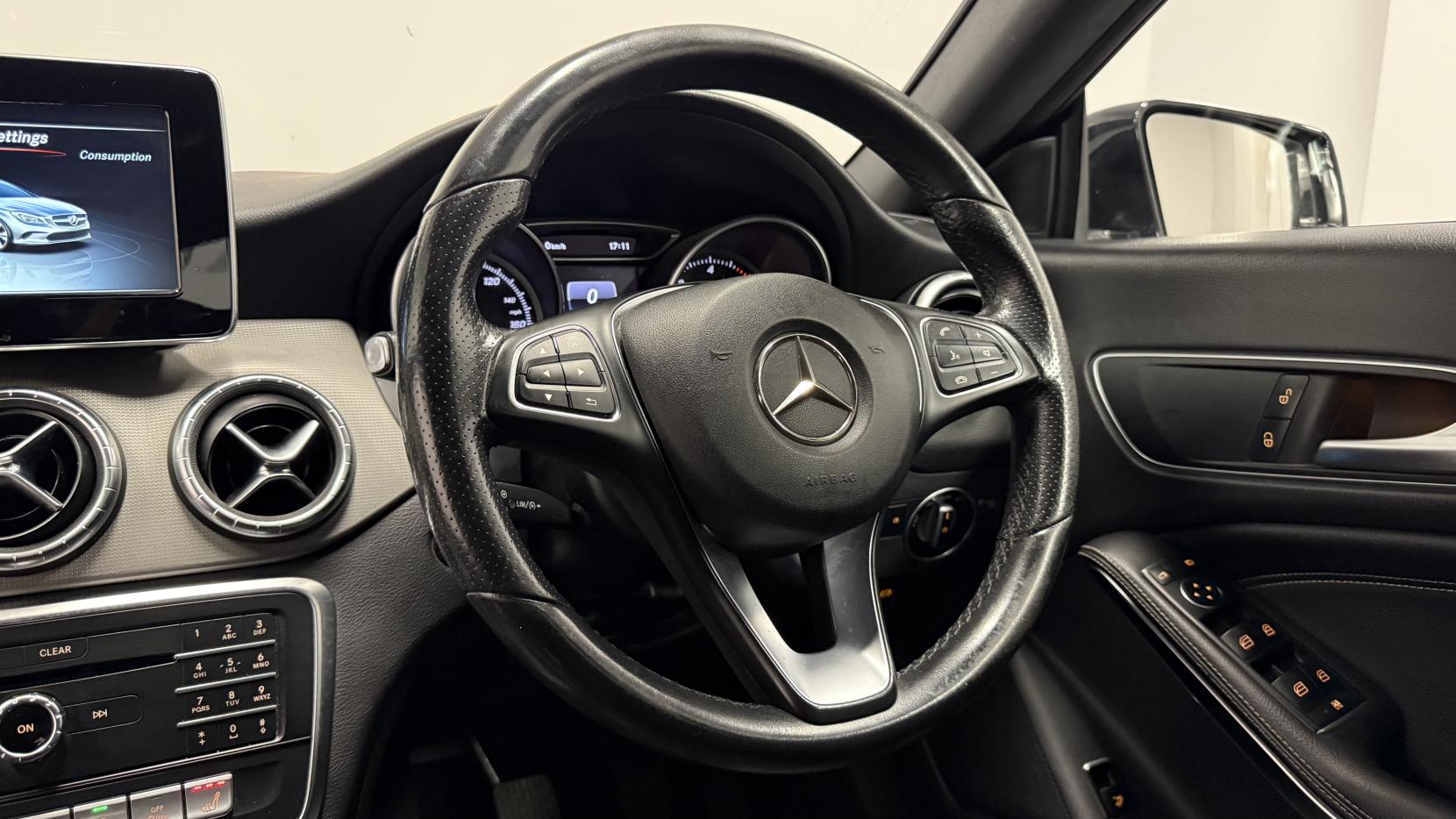 Mercedes-Benz CLA 2.1 CLA200d Sport Coupe 4dr Diesel Manual Euro 6 (s/s) (136 ps)