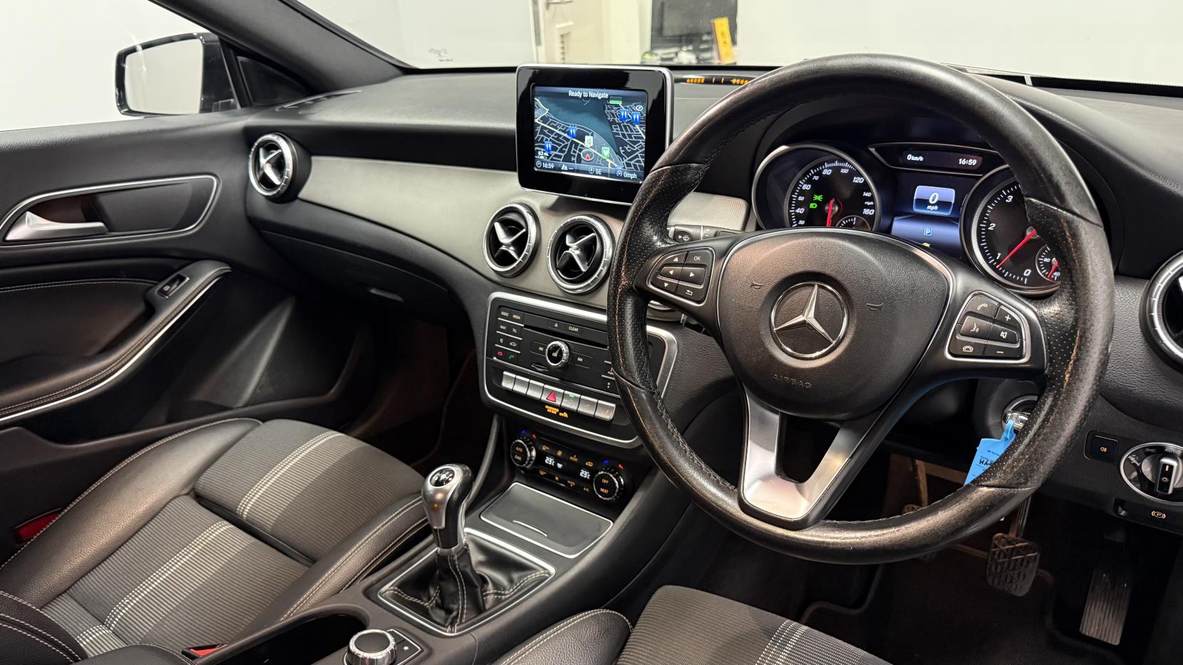 Mercedes-Benz CLA 2.1 CLA200d Sport Coupe 4dr Diesel Manual Euro 6 (s/s) (136 ps)