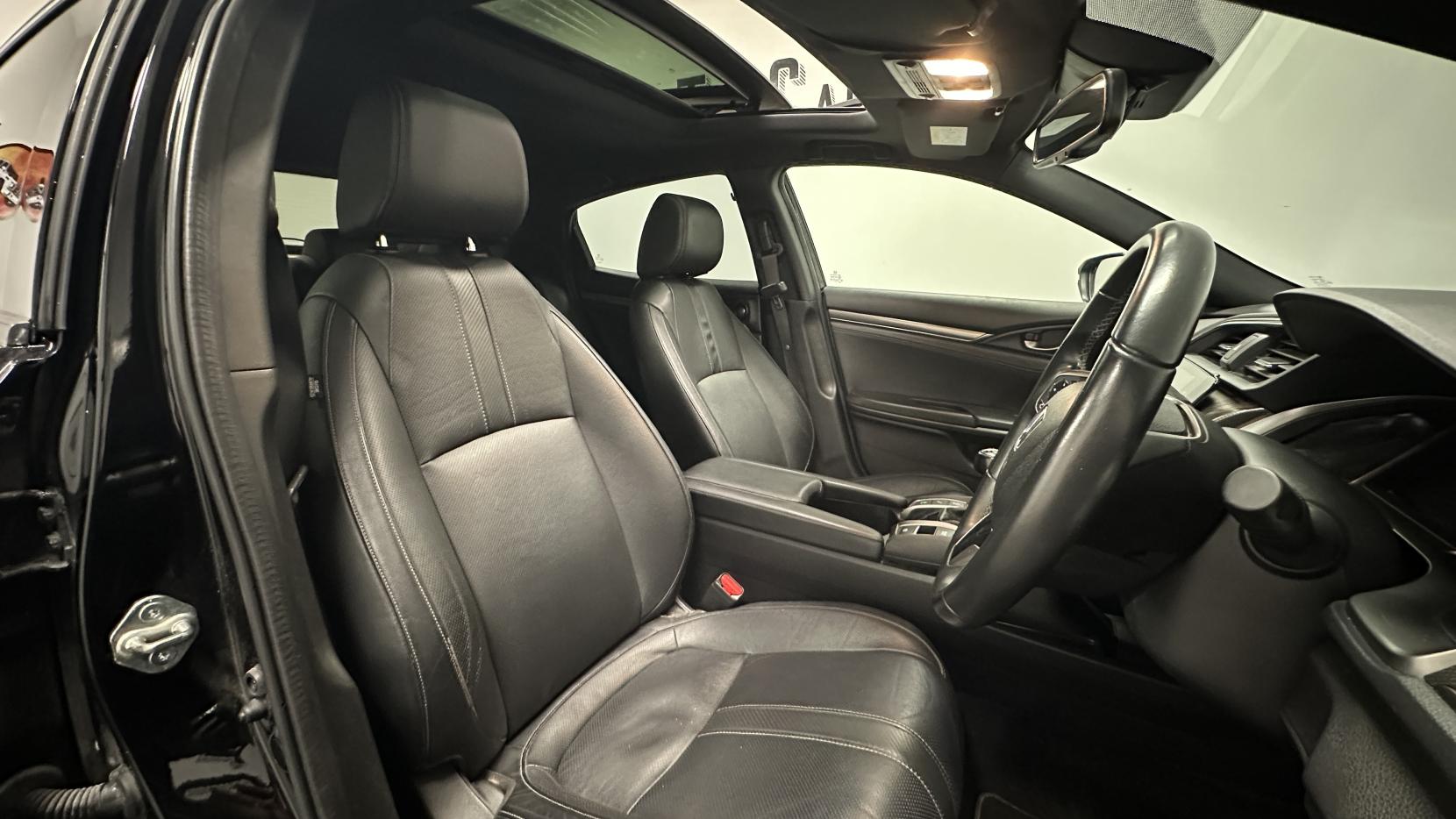 Honda Civic 1.0 VTEC Turbo EX Hatchback 5dr Petrol Manual Euro 6 (s/s) (129 ps)