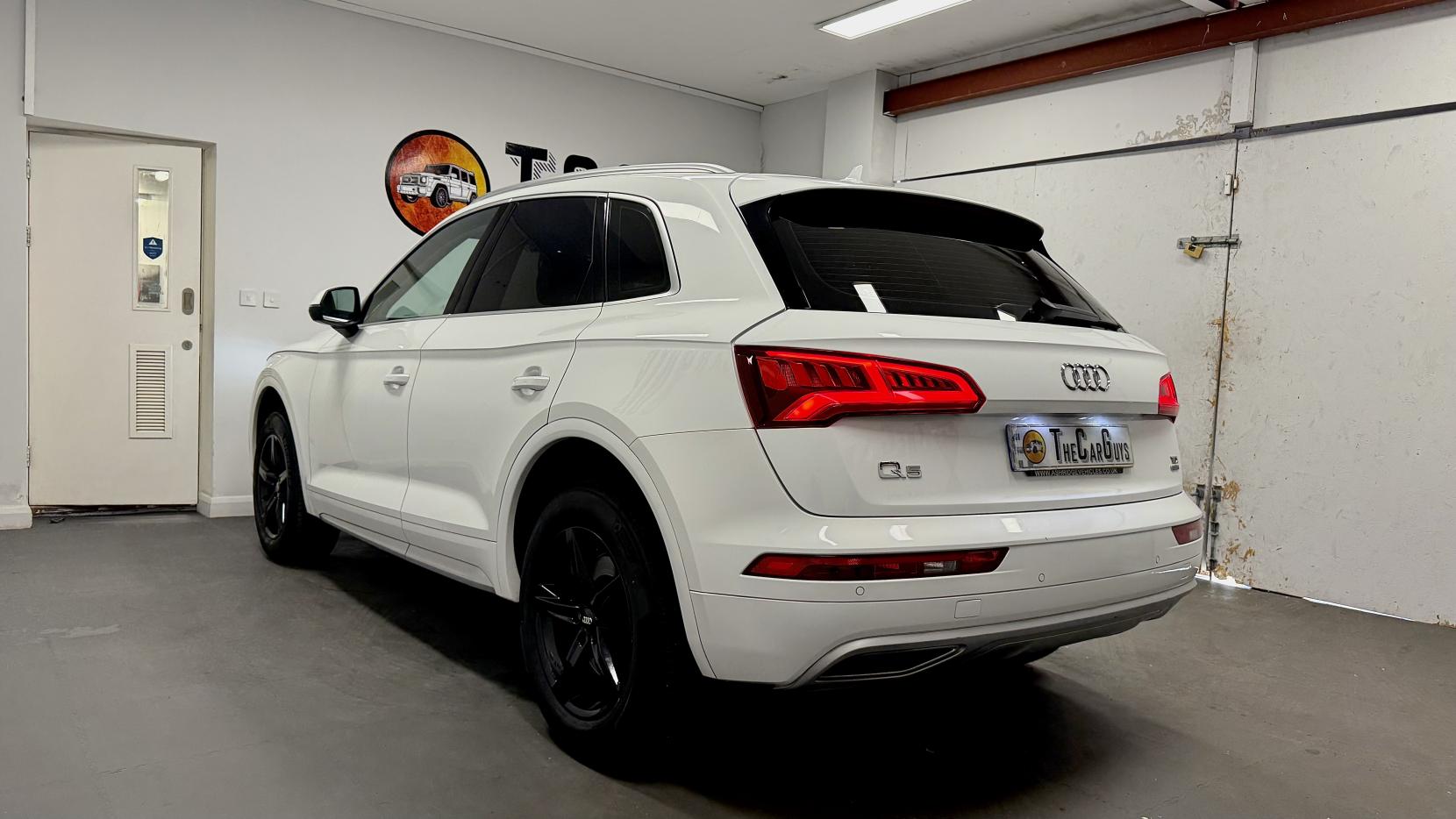 Audi Q5 2.0 TDI Sport SUV 5dr Diesel S Tronic quattro Euro 6 (s/s) (190 ps)