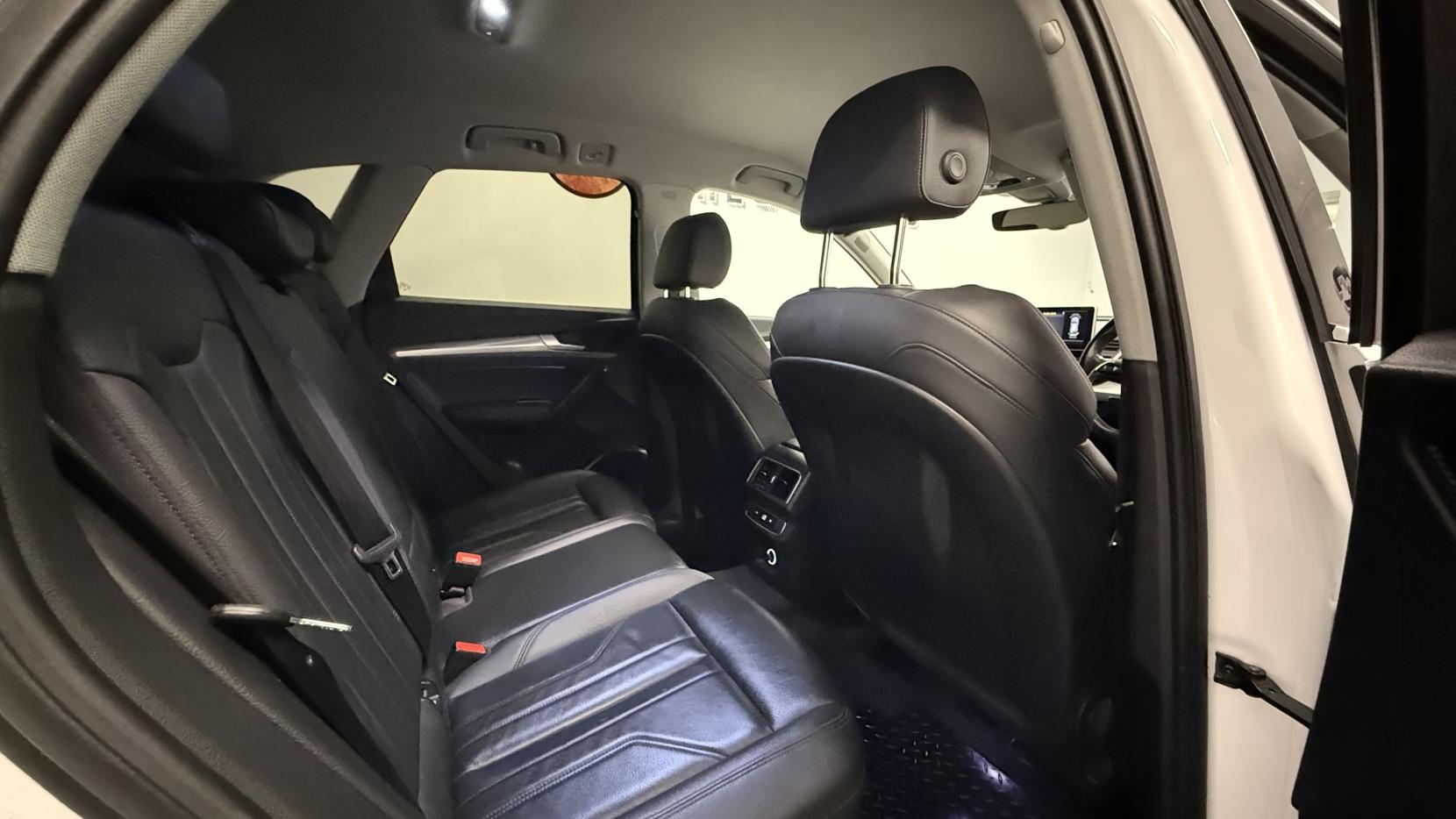 Audi Q5 2.0 TDI Sport SUV 5dr Diesel S Tronic quattro Euro 6 (s/s) (190 ps)