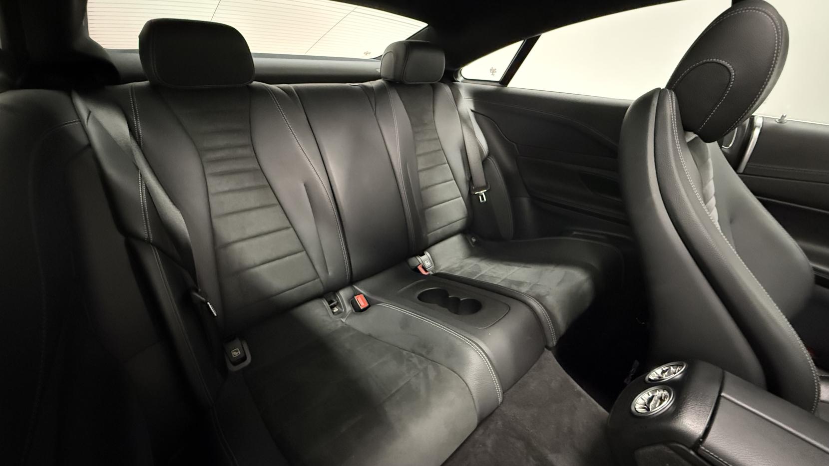 Mercedes-Benz E Class 2.0 E220d AMG Line (Premium) Coupe 2dr Diesel G-Tronic+ Euro 6 (s/s) (194 ps)