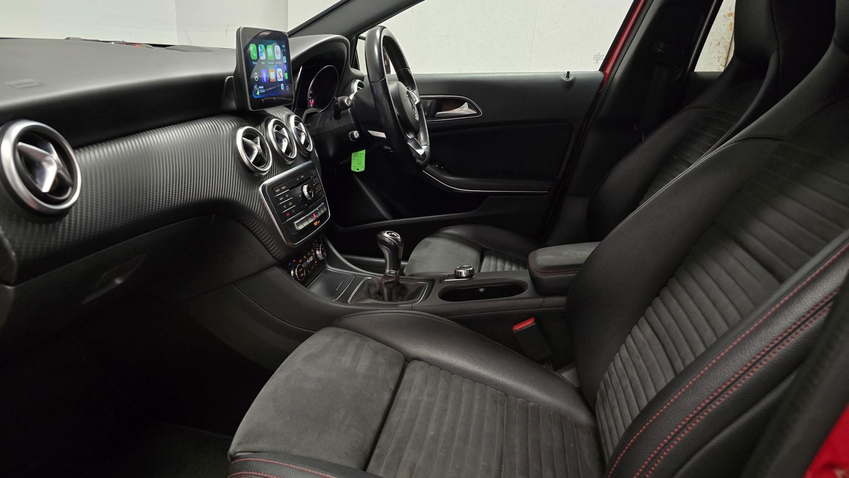 Mercedes-Benz A Class 2.1 A200d AMG Line (Executive) Hatchback 5dr Diesel Manual Euro 6 (s/s) (136 ps)