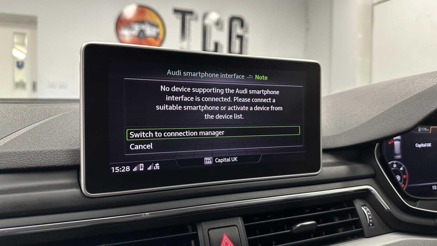 Audi A4 Avant 2.0 TDI ultra Sport Estate 5dr Diesel S Tronic Euro 6 (s/s) (190 ps)