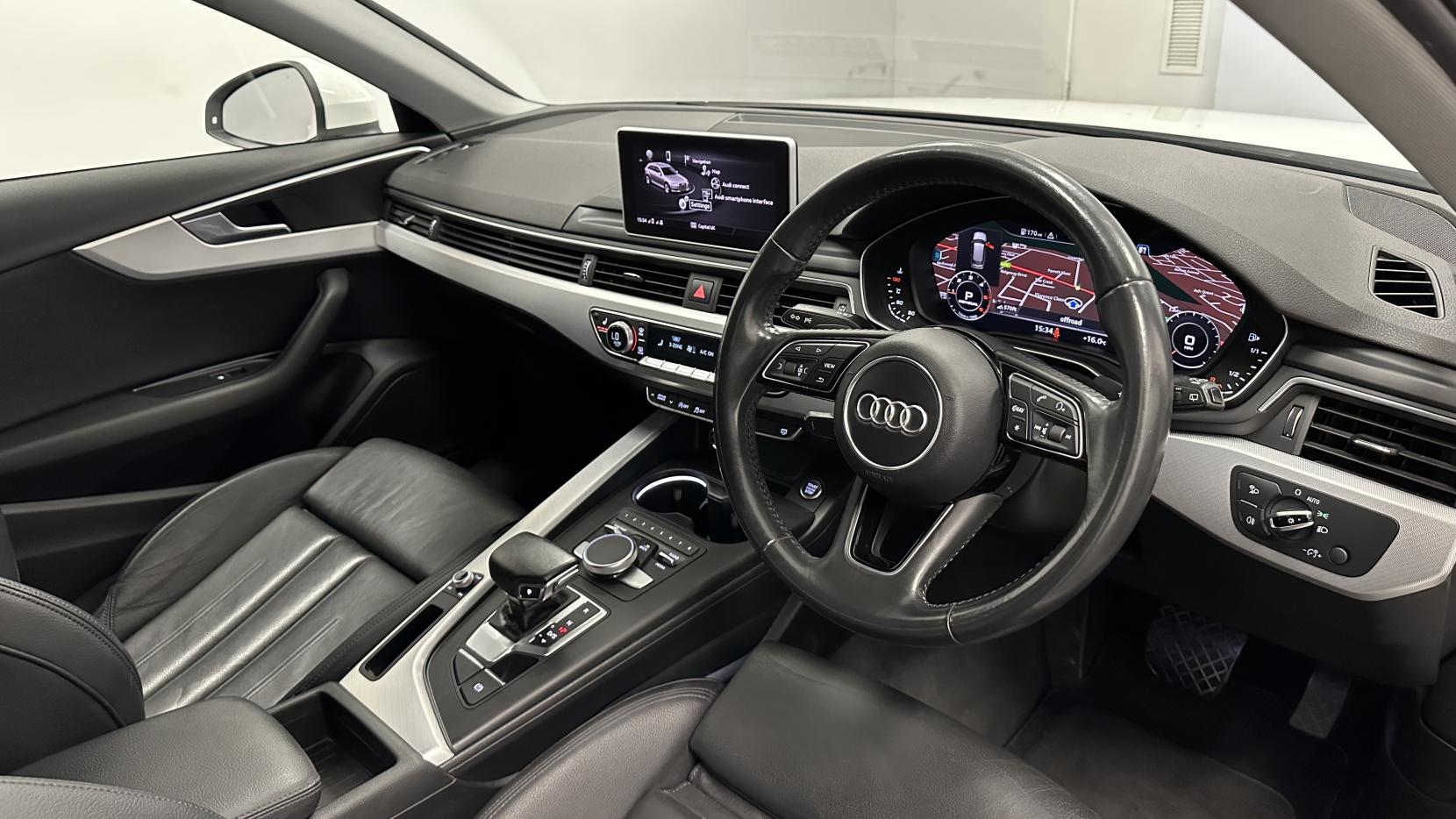 Audi A4 Avant 2.0 TDI ultra Sport Estate 5dr Diesel S Tronic Euro 6 (s/s) (190 ps)