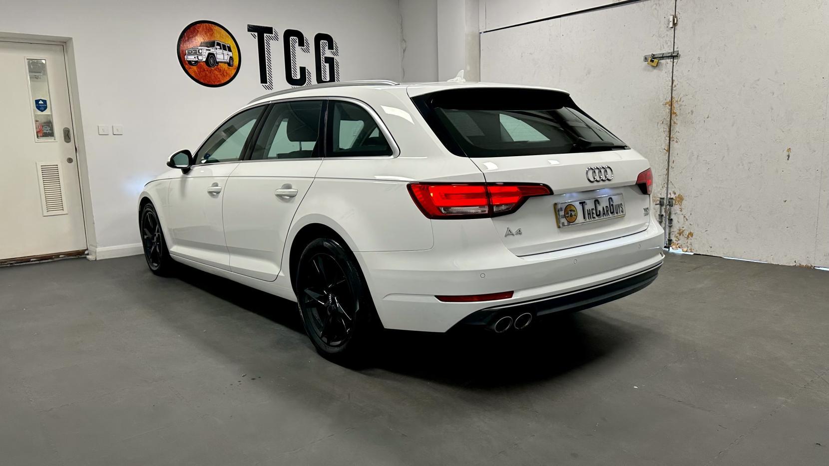 Audi A4 Avant 2.0 TDI ultra Sport Estate 5dr Diesel S Tronic Euro 6 (s/s) (190 ps)