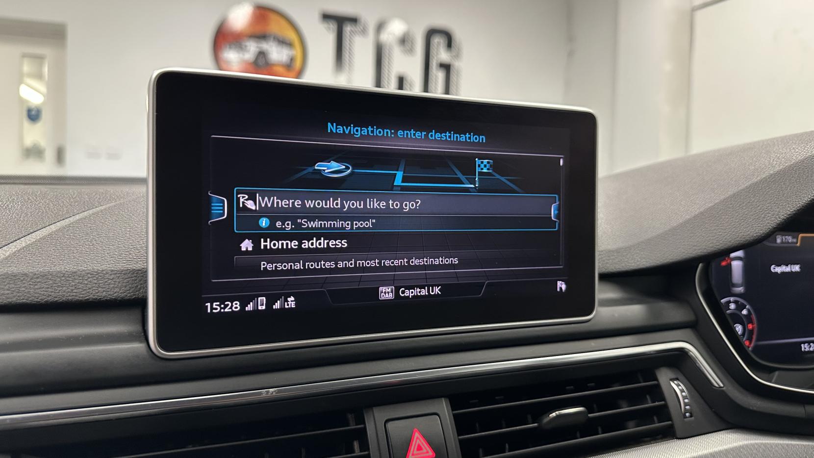Audi A4 Avant 2.0 TDI ultra Sport Estate 5dr Diesel S Tronic Euro 6 (s/s) (190 ps)