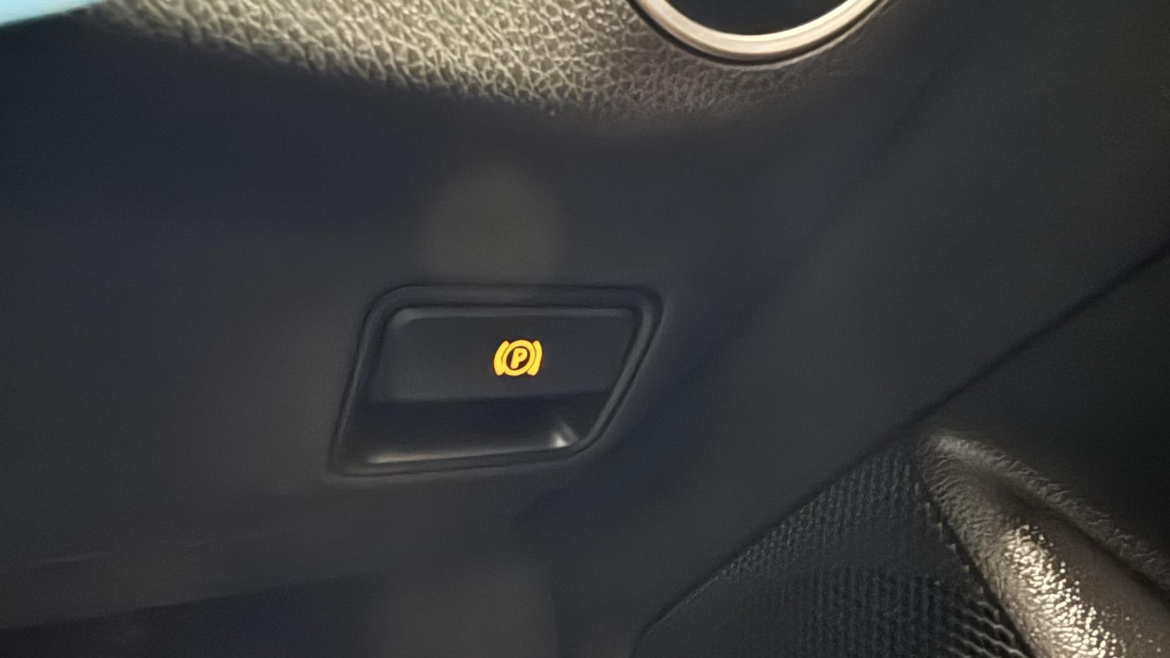 Mercedes-Benz A Class 1.6 A180 AMG Line Hatchback 5dr Petrol 7G-DCT Euro 6 (s/s) (122 ps)