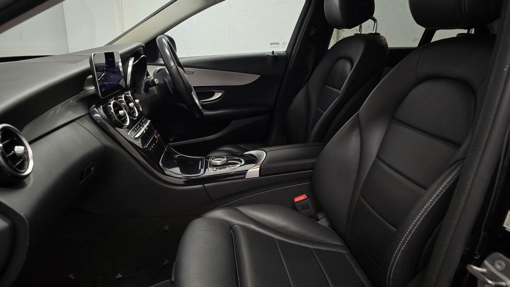 Mercedes-Benz C Class 2.0 C220d Sport Saloon 4dr Diesel G-Tronic+ Euro 6 (s/s) (194 ps)