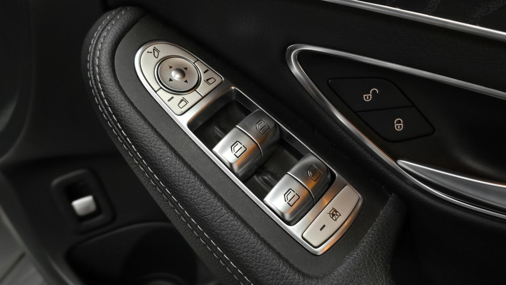 Mercedes-Benz C Class 2.1 C220d AMG Line (Premium Plus) Saloon 4dr Diesel G-Tronic+ Euro 6 (s/s) (170 ps)