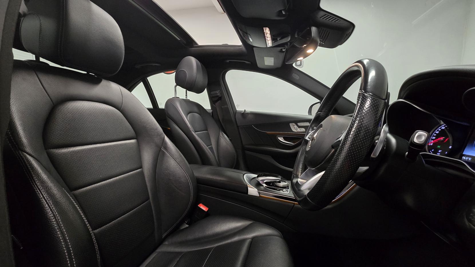 Mercedes-Benz C Class 2.1 C220d AMG Line (Premium Plus) Saloon 4dr Diesel G-Tronic+ Euro 6 (s/s) (170 ps)