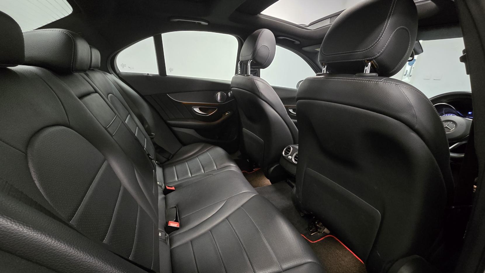 Mercedes-Benz C Class 2.1 C220d AMG Line (Premium Plus) Saloon 4dr Diesel G-Tronic+ Euro 6 (s/s) (170 ps)