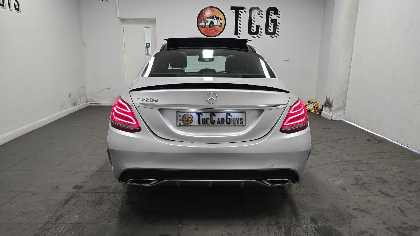 Mercedes-Benz C Class 2.1 C220d AMG Line (Premium Plus) Saloon 4dr Diesel G-Tronic+ Euro 6 (s/s) (170 ps)