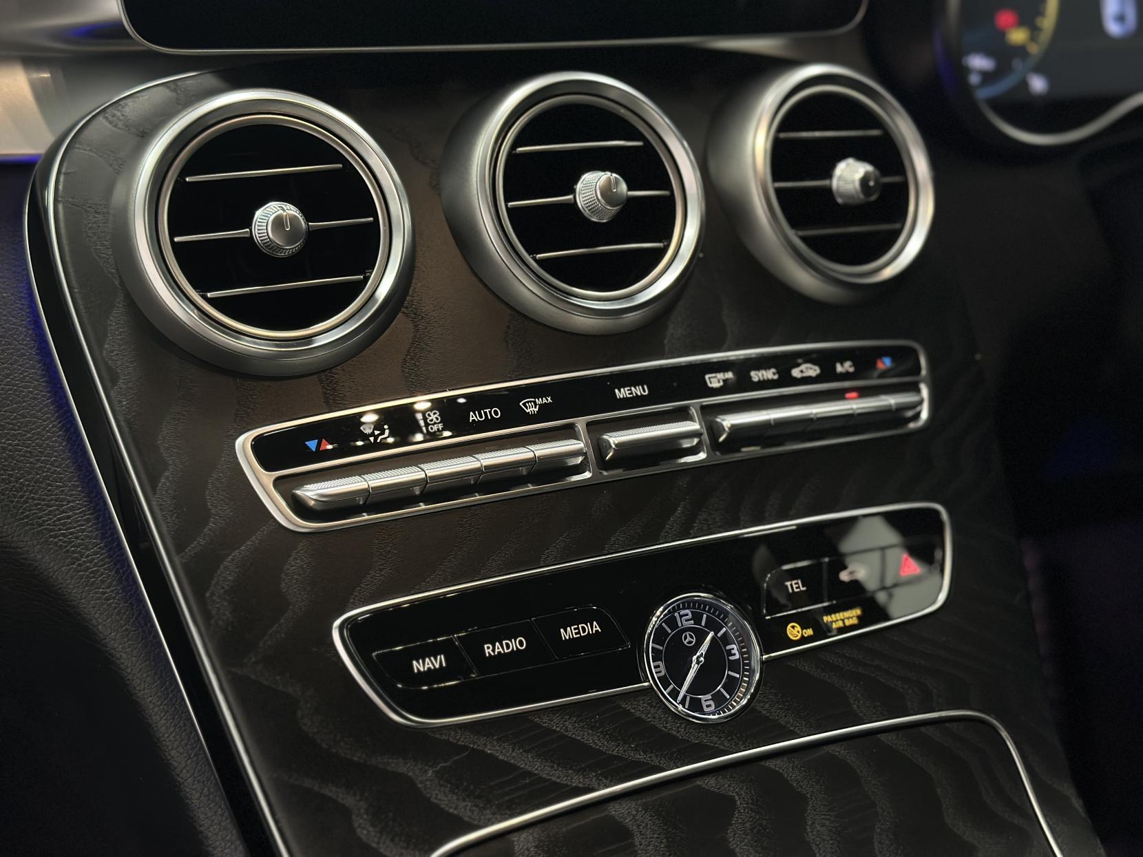Mercedes-Benz C Class 2.0 C300d AMG Line Edition (Premium) Saloon 4dr Diesel G-Tronic+ Euro 6 (s/s) (245 ps)