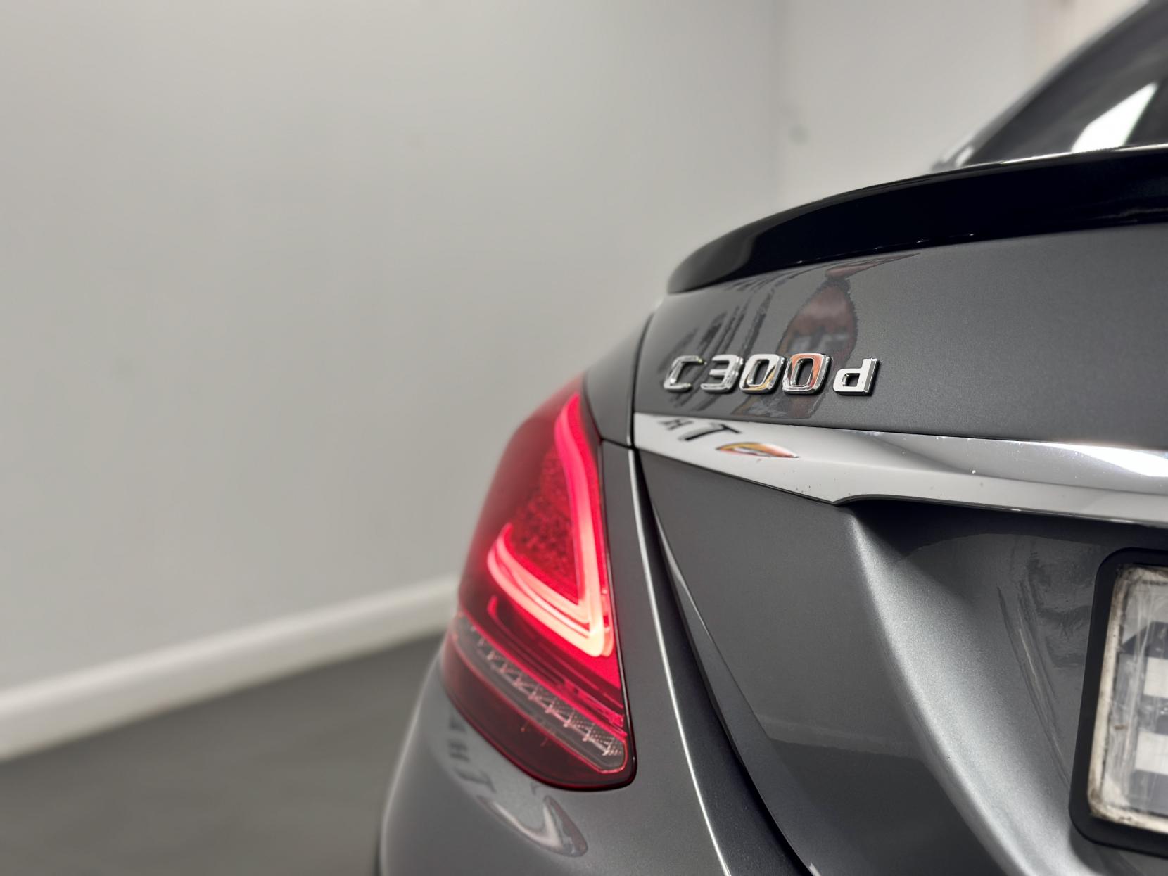 Mercedes-Benz C Class 2.0 C300d AMG Line Edition (Premium) Saloon 4dr Diesel G-Tronic+ Euro 6 (s/s) (245 ps)