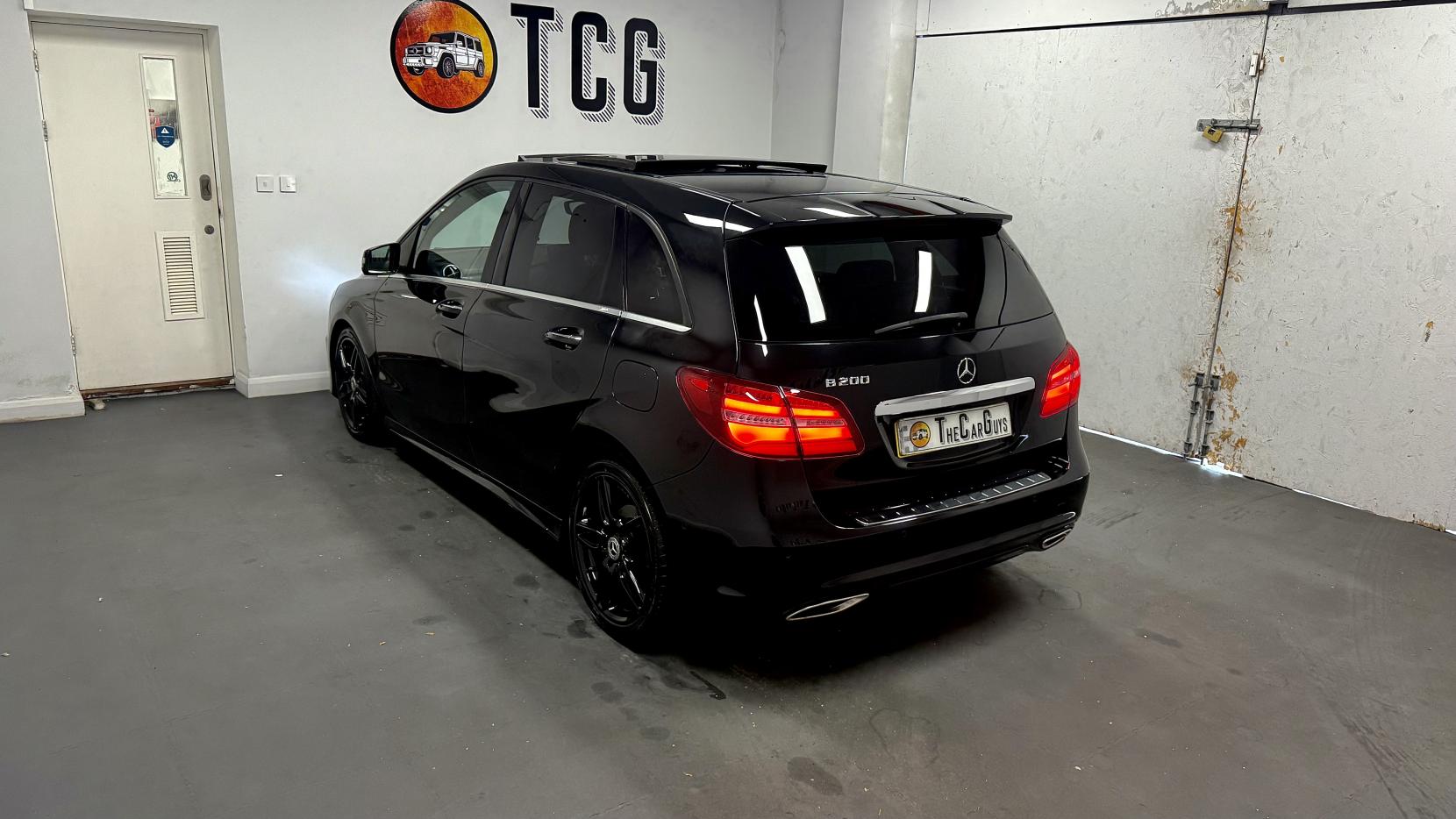 Mercedes-Benz B Class 2.1 B200d AMG Line (Premium Plus) MPV 5dr Diesel 7G-DCT Euro 6 (s/s) (136 ps)