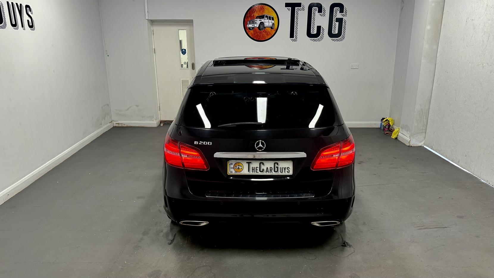 Mercedes-Benz B Class 2.1 B200d AMG Line (Premium Plus) MPV 5dr Diesel 7G-DCT Euro 6 (s/s) (136 ps)