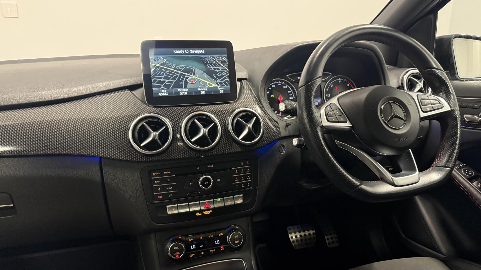 Mercedes-Benz B Class 2.1 B200d AMG Line (Premium Plus) MPV 5dr Diesel 7G-DCT Euro 6 (s/s) (136 ps)