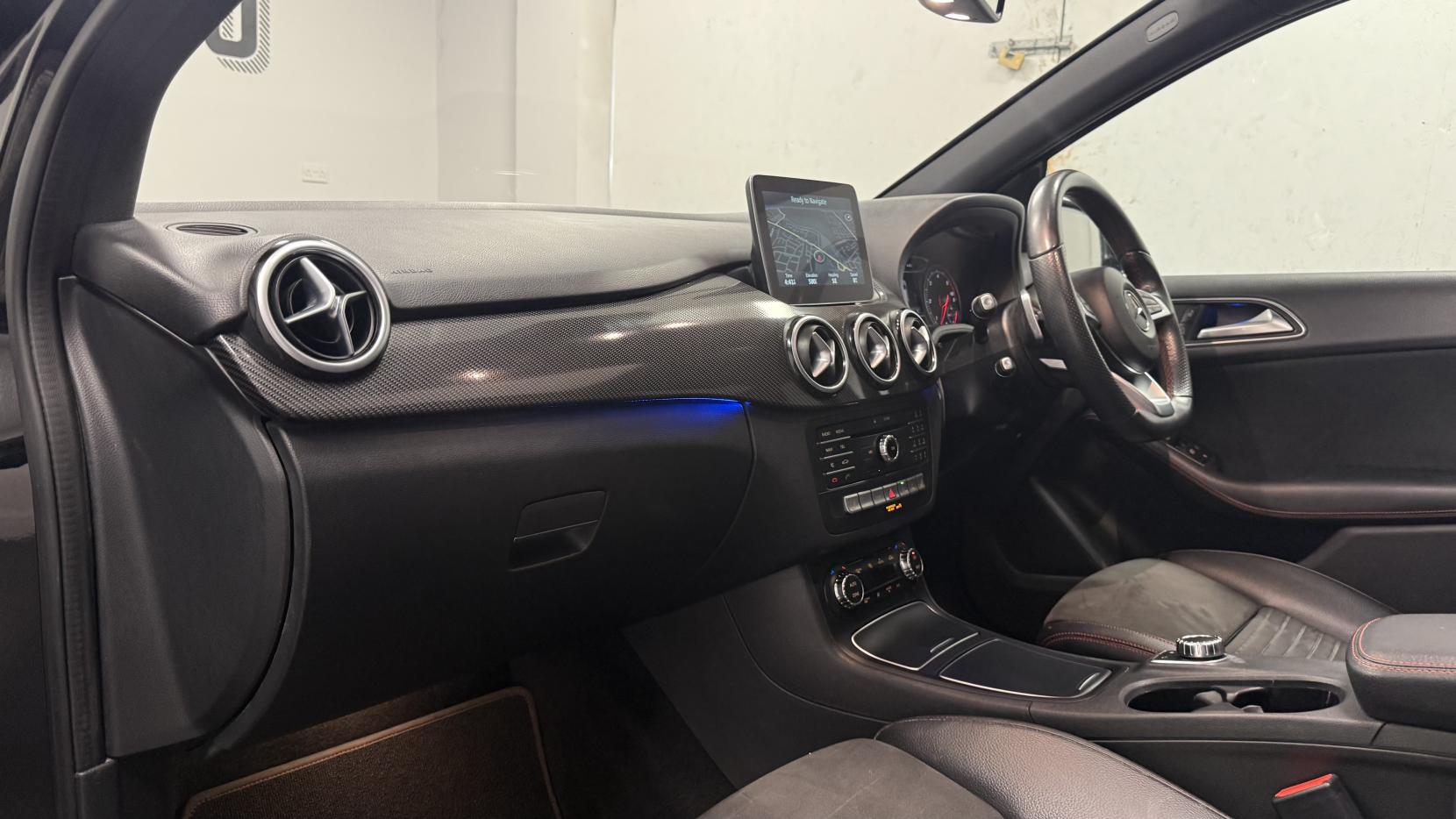 Mercedes-Benz B Class 2.1 B200d AMG Line (Premium Plus) MPV 5dr Diesel 7G-DCT Euro 6 (s/s) (136 ps)