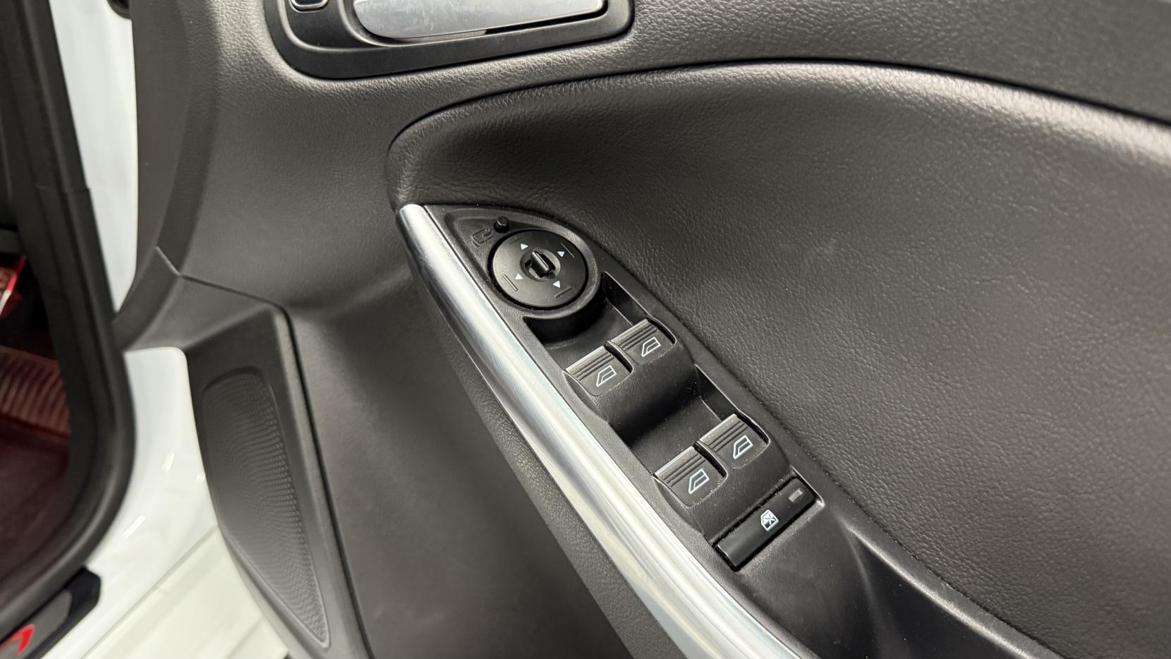 Ford Focus 2.0T EcoBoost ST-3 Hatchback 5dr Petrol Manual Euro 6 (s/s) (250 ps)