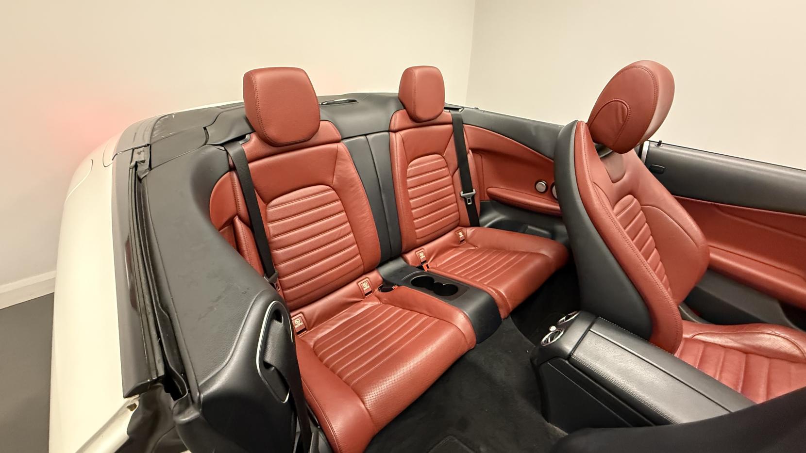 Mercedes-Benz C Class 2.1 C220d AMG Line (Premium Plus) Cabriolet 2dr Diesel G-Tronic+ Euro 6 (s/s) (170 ps)