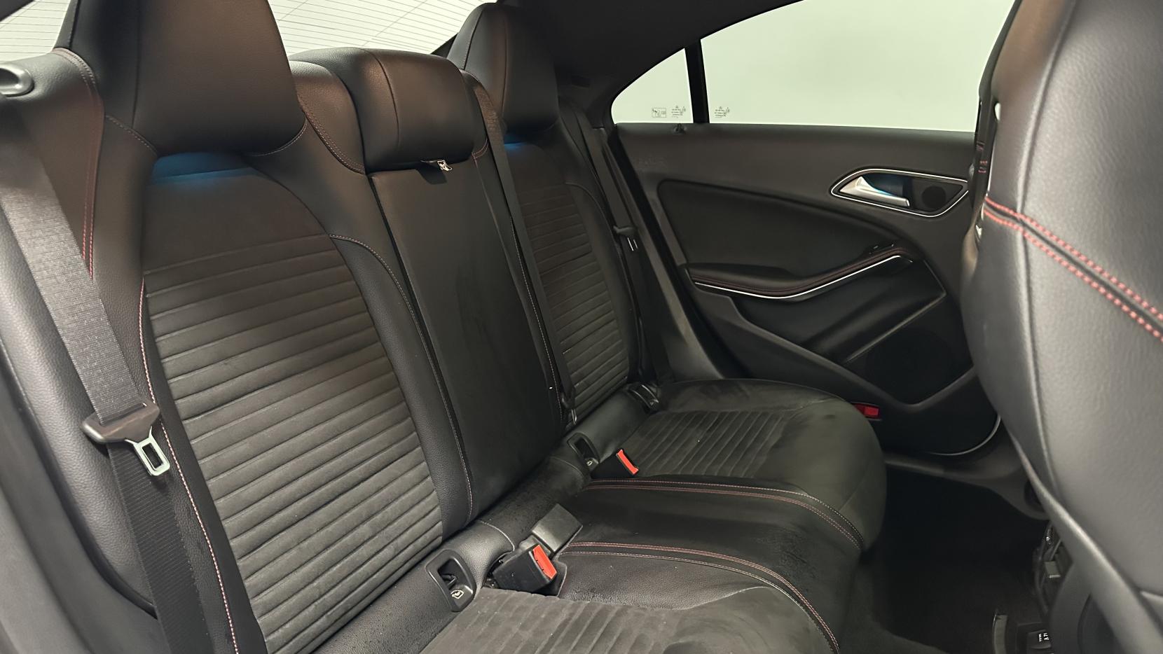 Mercedes-Benz CLA 2.1 CLA220d AMG Line Coupe 4dr Diesel 7G-DCT Euro 6 (s/s) (177 ps)