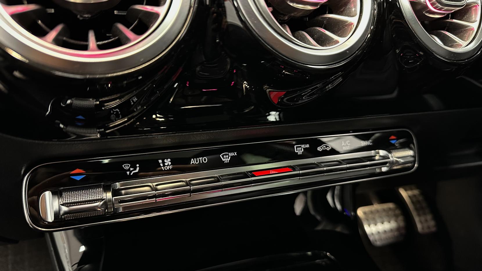 Mercedes-Benz A Class 2.0 A250 AMG Line (Premium Plus) Hatchback 5dr Petrol 7G-DCT Euro 6 (s/s) (224 ps)