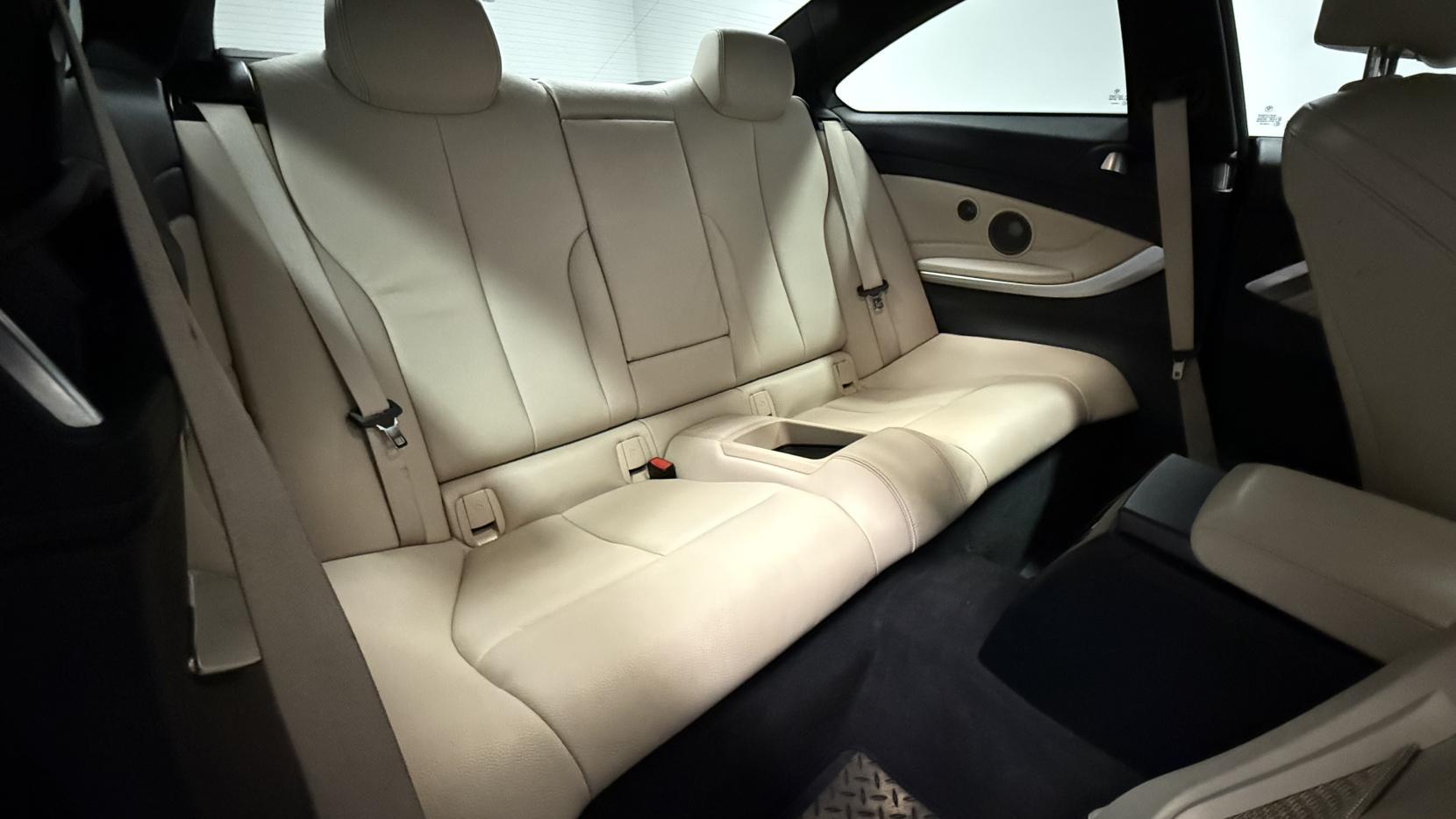 BMW 4 Series 2.0 420i M Sport Coupe 2dr Petrol Auto Euro 6 (s/s) (184 ps)