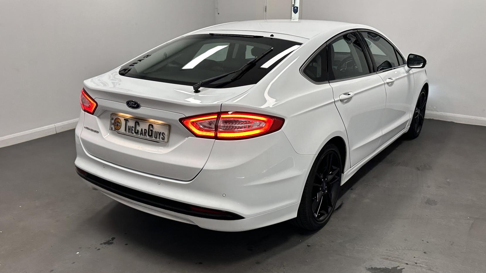 Ford Mondeo 2.0 TDCi Titanium Hatchback 5dr Diesel Manual Euro 6 (s/s) (150 ps)