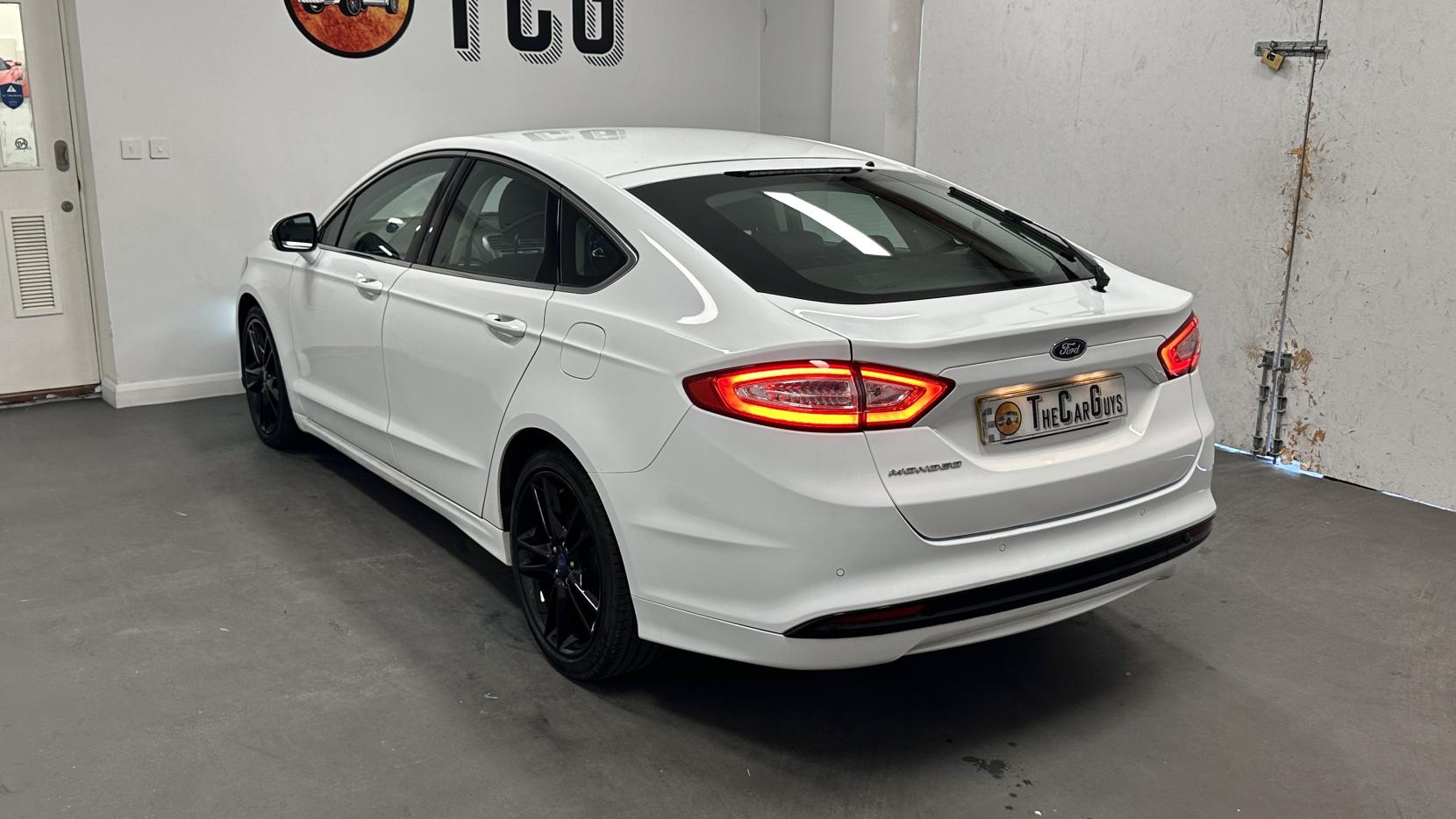 Ford Mondeo 2.0 TDCi Titanium Hatchback 5dr Diesel Manual Euro 6 (s/s) (150 ps)