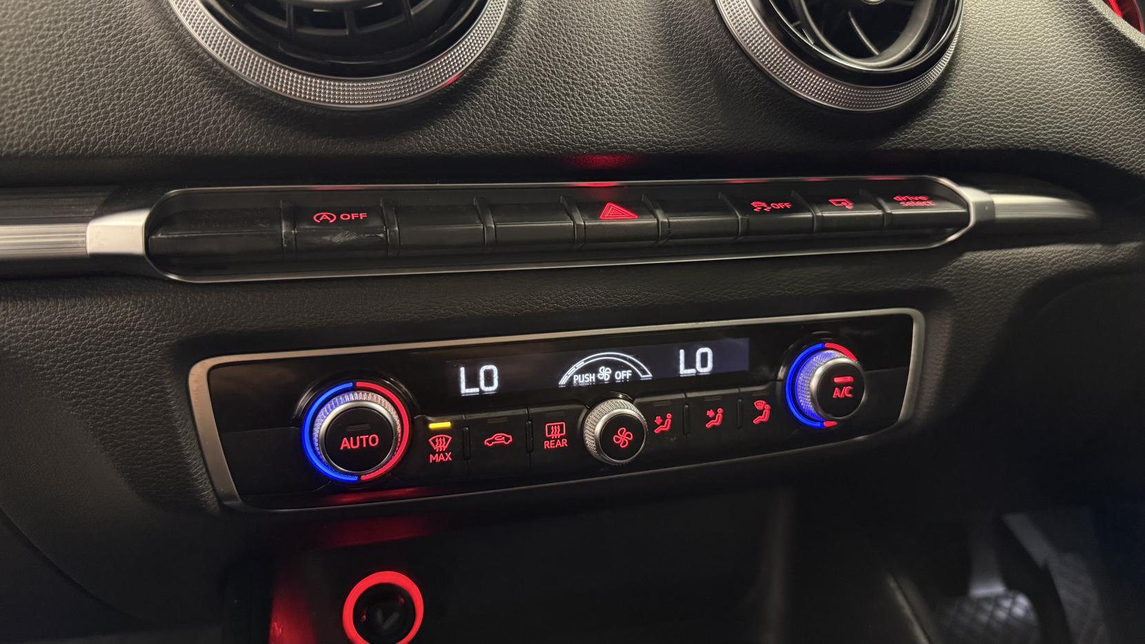 Audi A3 1.6 TDI Sport Hatchback 3dr Diesel S Tronic Euro 6 (s/s) (110 ps)