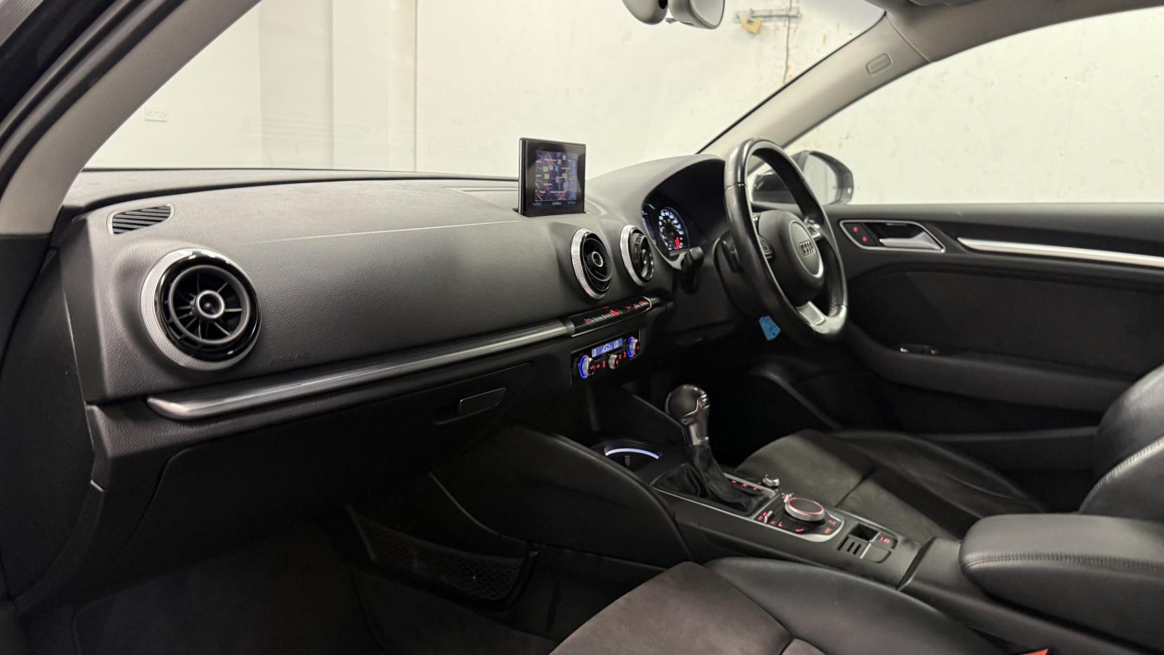 Audi A3 1.6 TDI Sport Hatchback 3dr Diesel S Tronic Euro 6 (s/s) (110 ps)