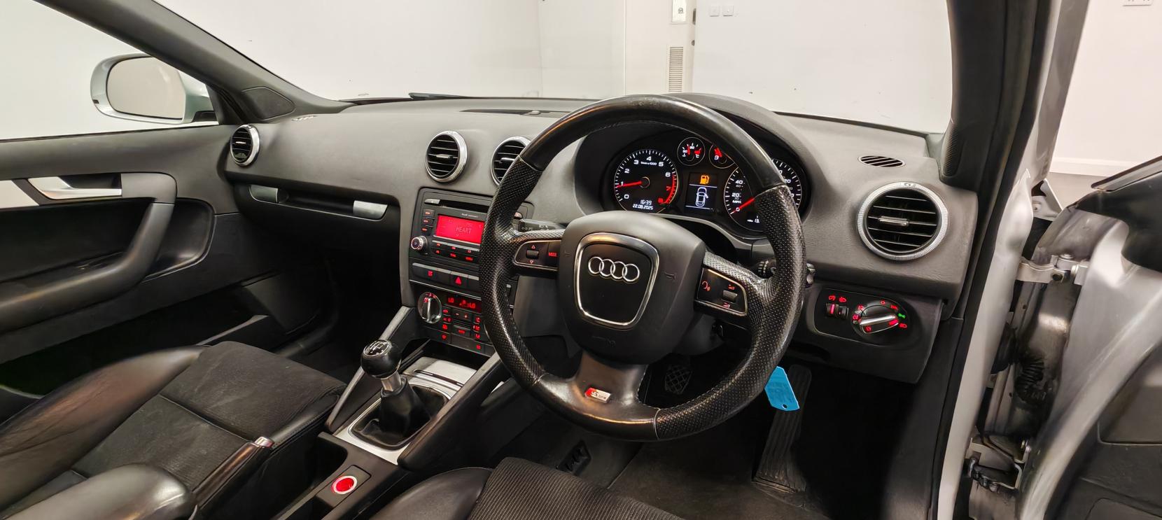 Audi A3 1.6 S line Sportback 5dr Petrol Manual Euro 4 (102 ps)