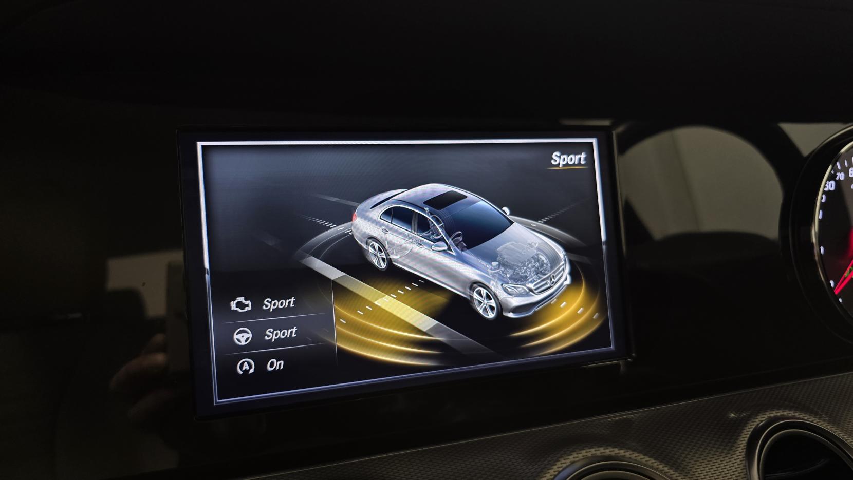 Mercedes-Benz E Class 2.0 E200d SE Saloon 4dr Diesel G-Tronic+ Euro 6 (s/s) (150 ps)