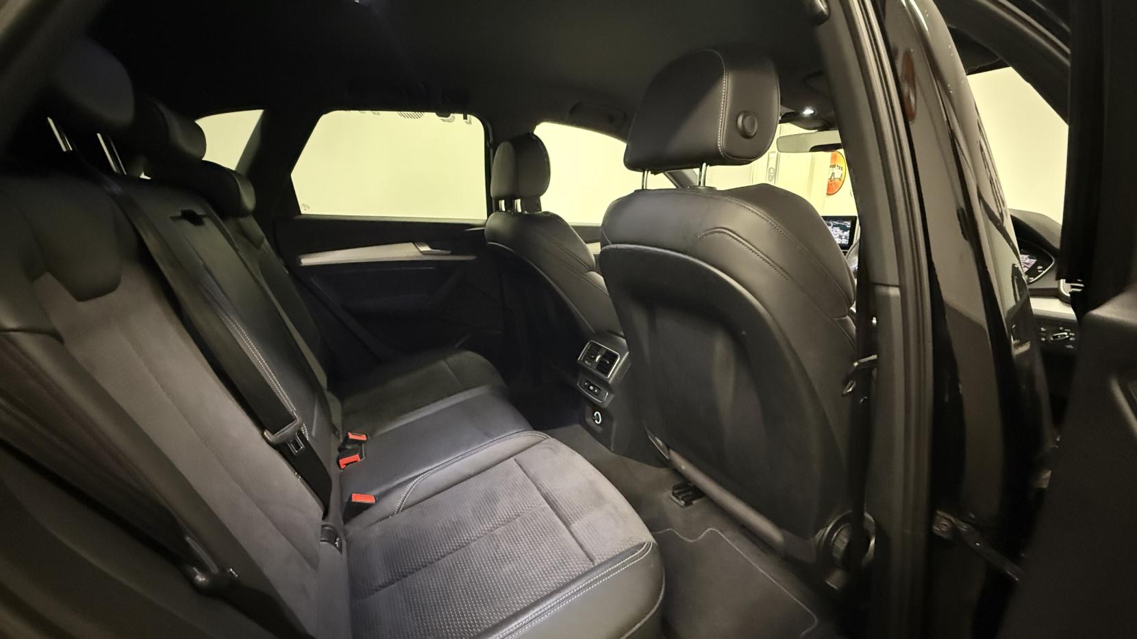 Audi Q5 2.0 TDI S line SUV 5dr Diesel S Tronic quattro Euro 6 (s/s) (190 ps)