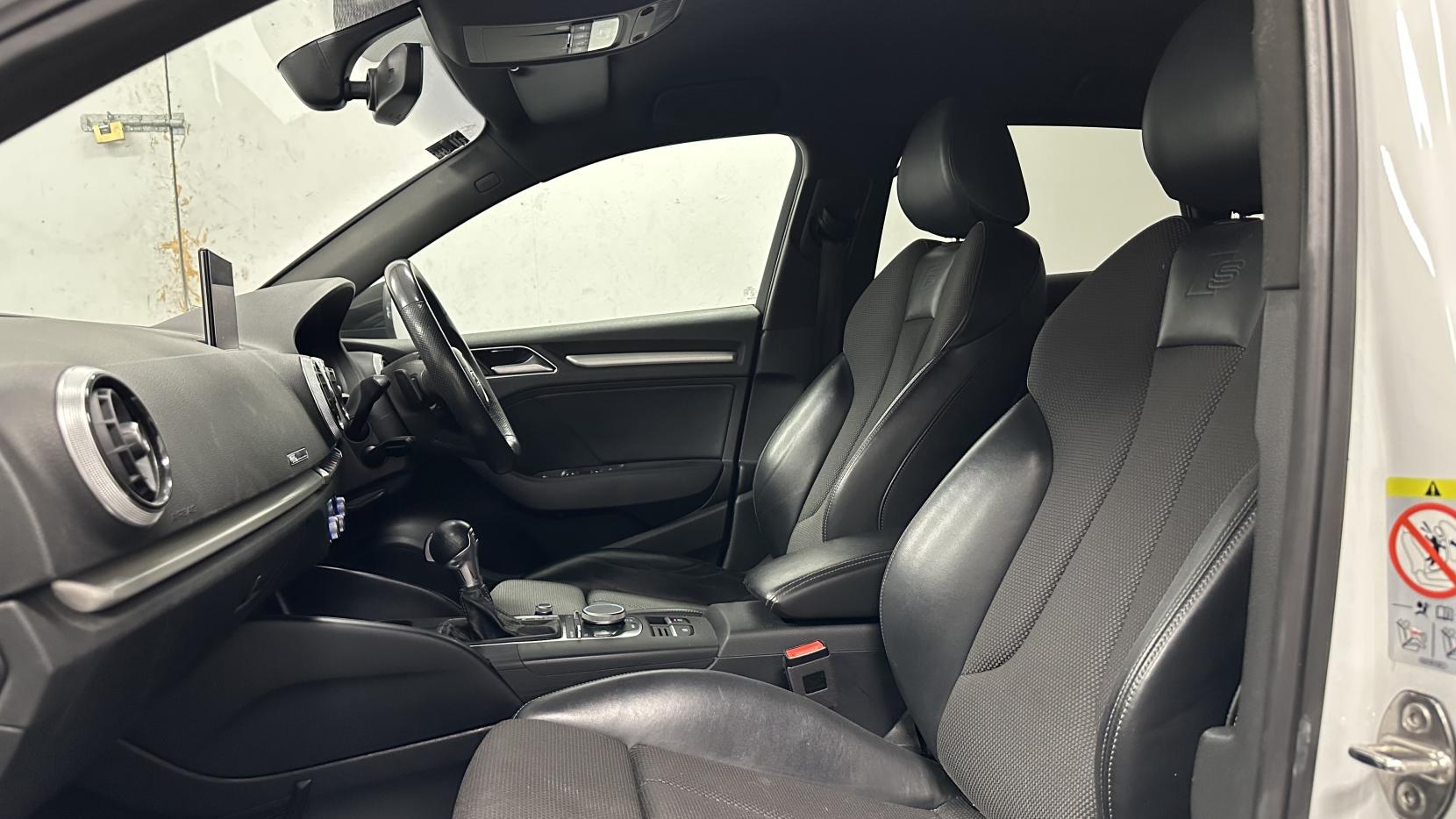 Audi A3 1.5 TFSI CoD Black Edition Sportback 5dr Petrol S Tronic Euro 6 (s/s) (150 ps)