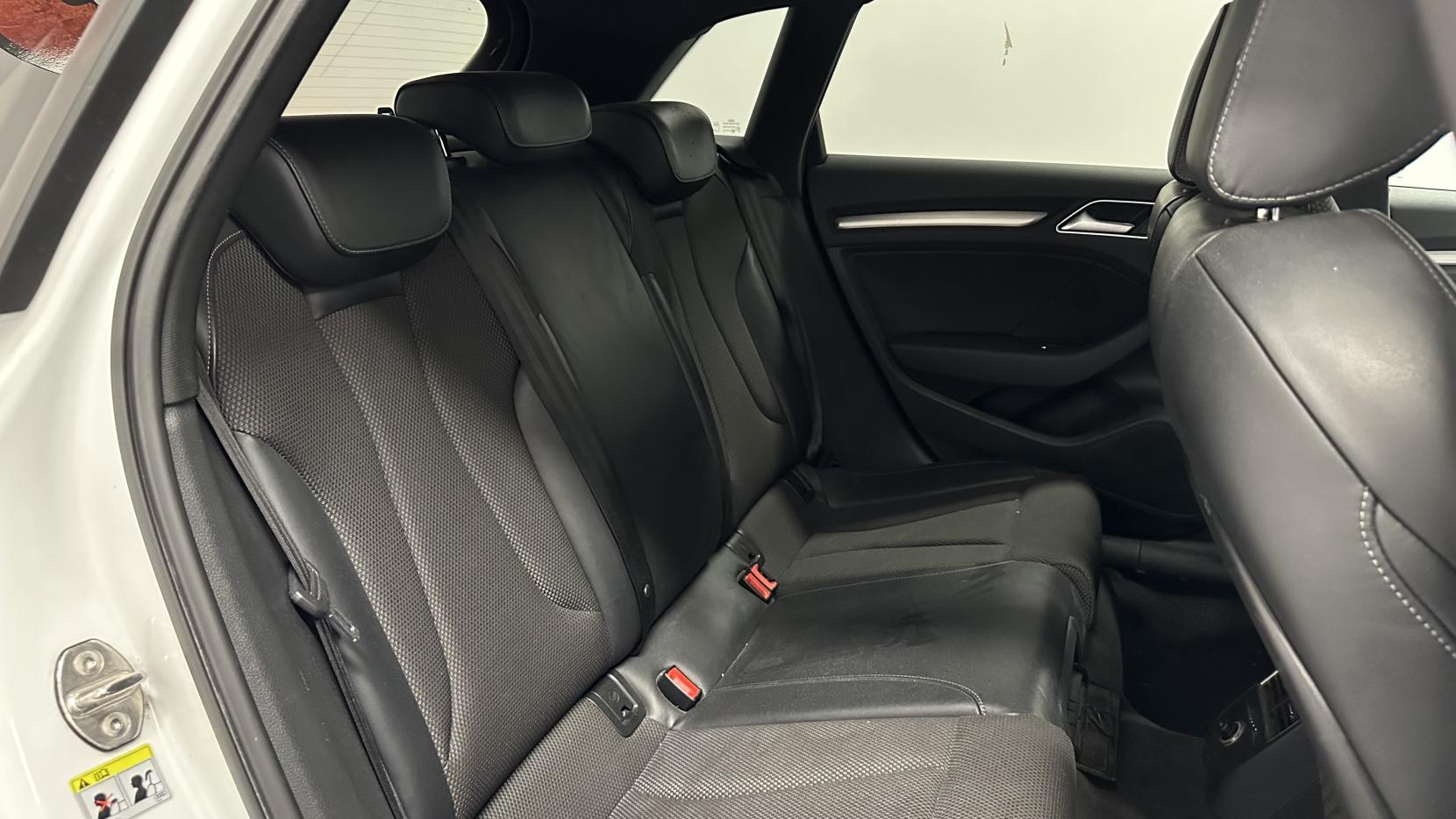 Audi A3 1.5 TFSI CoD Black Edition Sportback 5dr Petrol S Tronic Euro 6 (s/s) (150 ps)