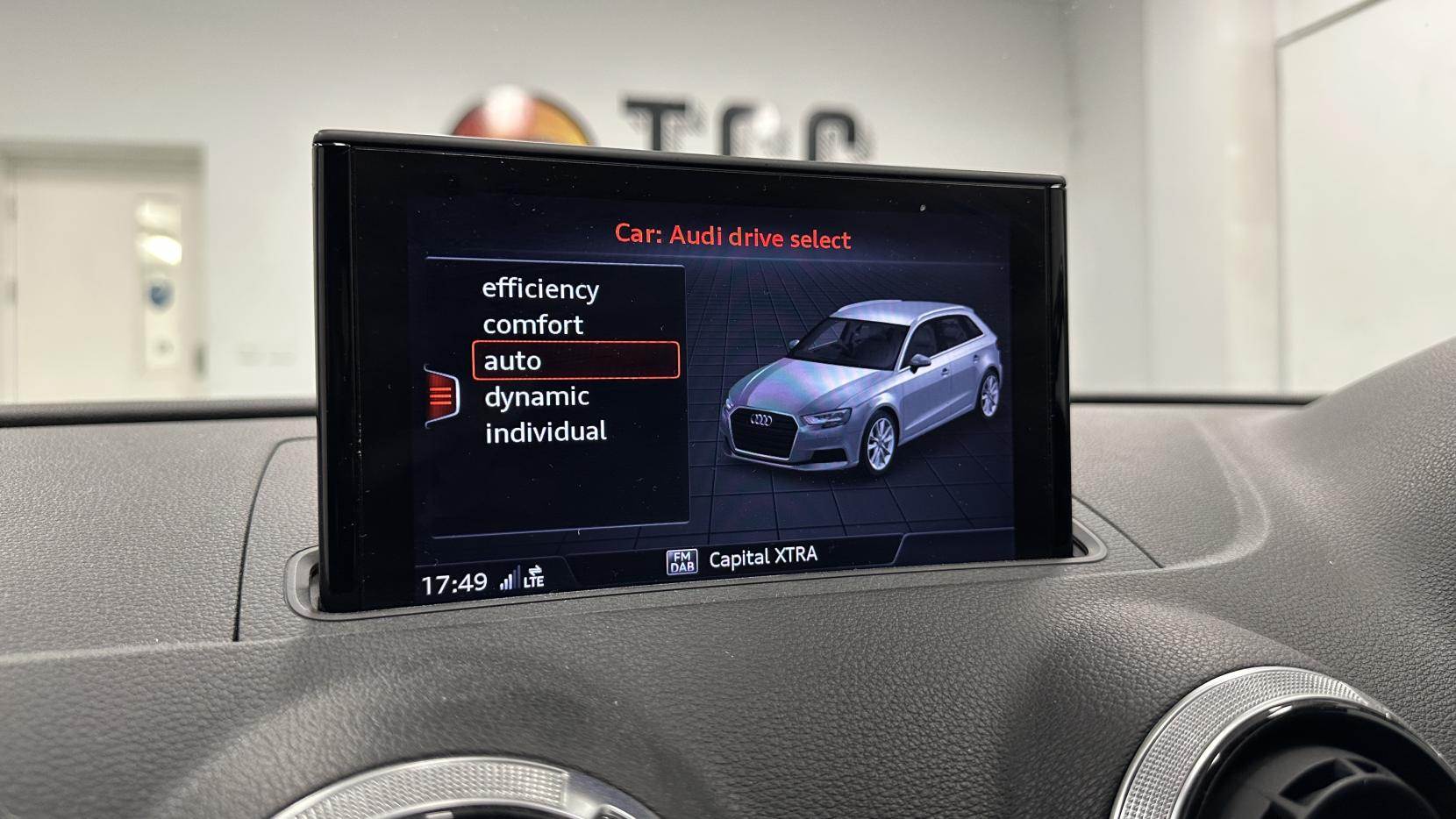 Audi A3 1.5 TFSI CoD Black Edition Sportback 5dr Petrol S Tronic Euro 6 (s/s) (150 ps)