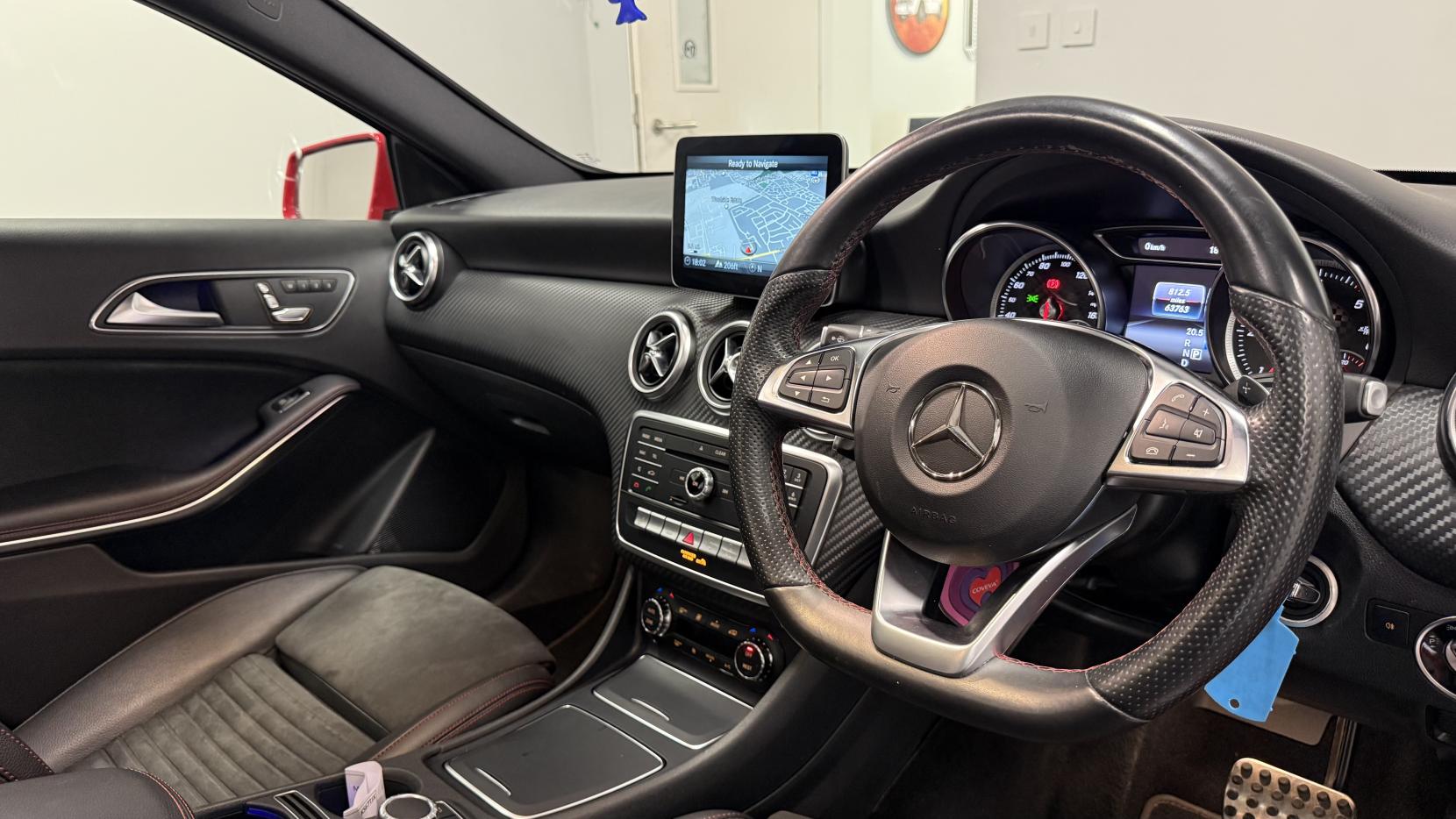 Mercedes-Benz A Class 2.1 A200d AMG Line (Premium Plus) Hatchback 5dr Diesel 7G-DCT Euro 6 (s/s) (136 ps)