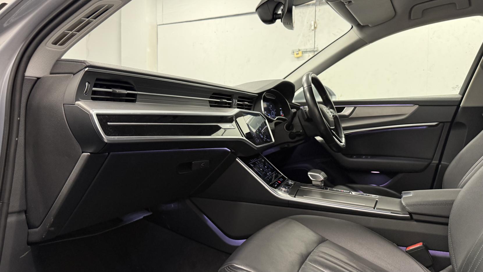 Audi A6 Avant 2.0 TDI 40 Sport Estate 5dr Diesel S Tronic Euro 6 (s/s) (204 ps)