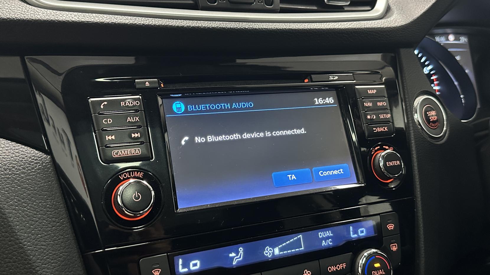 Nissan Qashqai 1.6 DIG-T N-Connecta SUV 5dr Petrol Manual 2WD Euro 6 (s/s) (163 ps)