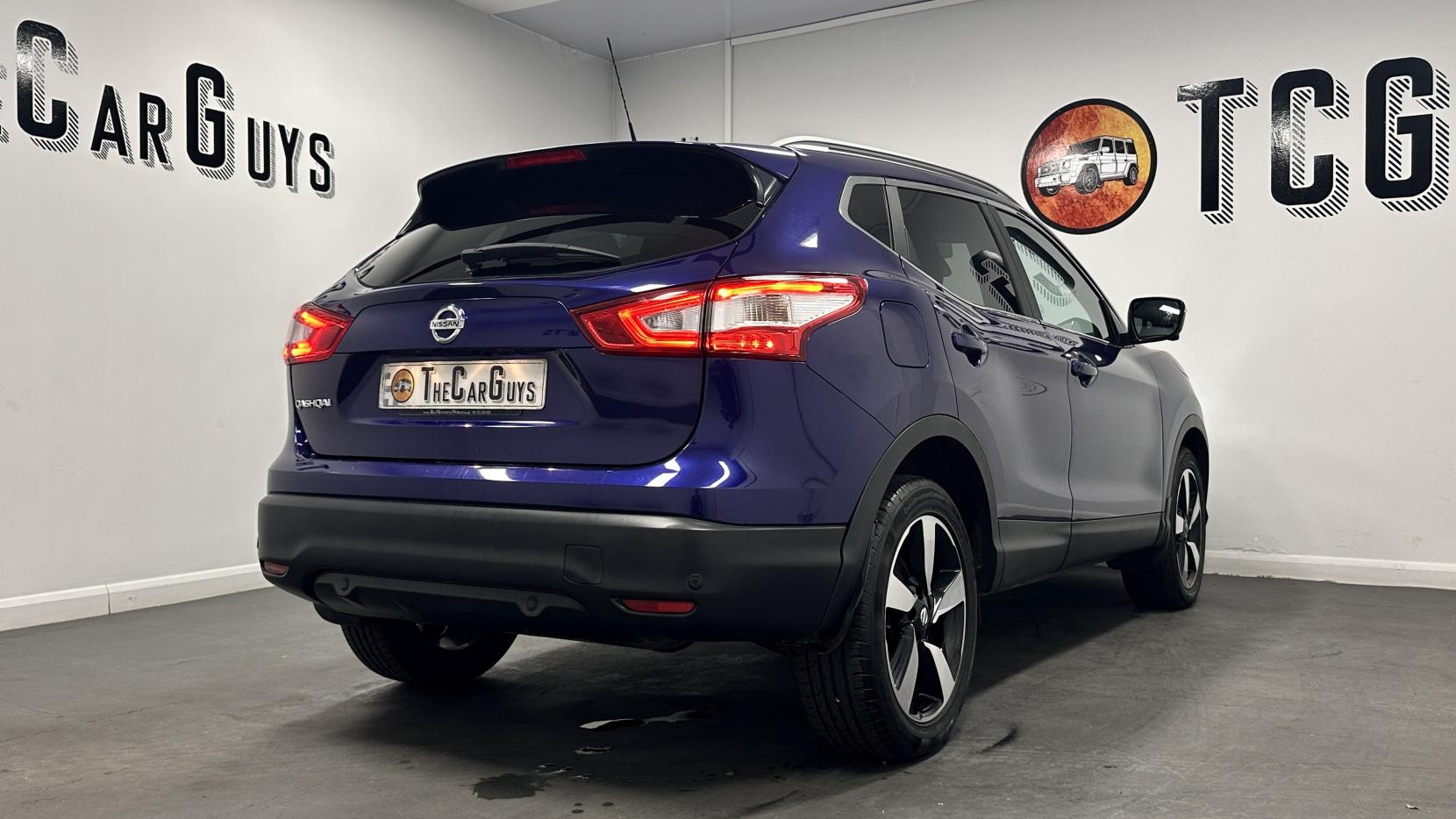 Nissan Qashqai 1.6 DIG-T N-Connecta SUV 5dr Petrol Manual 2WD Euro 6 (s/s) (163 ps)