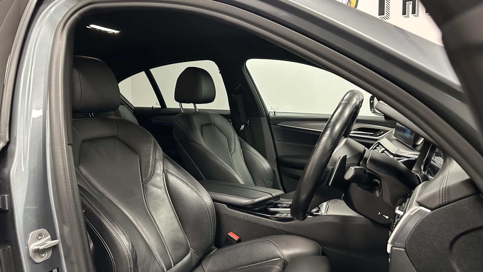 BMW 5 Series 2.0 520i M Sport Saloon 4dr Petrol Auto Euro 6 (s/s) (184 ps)