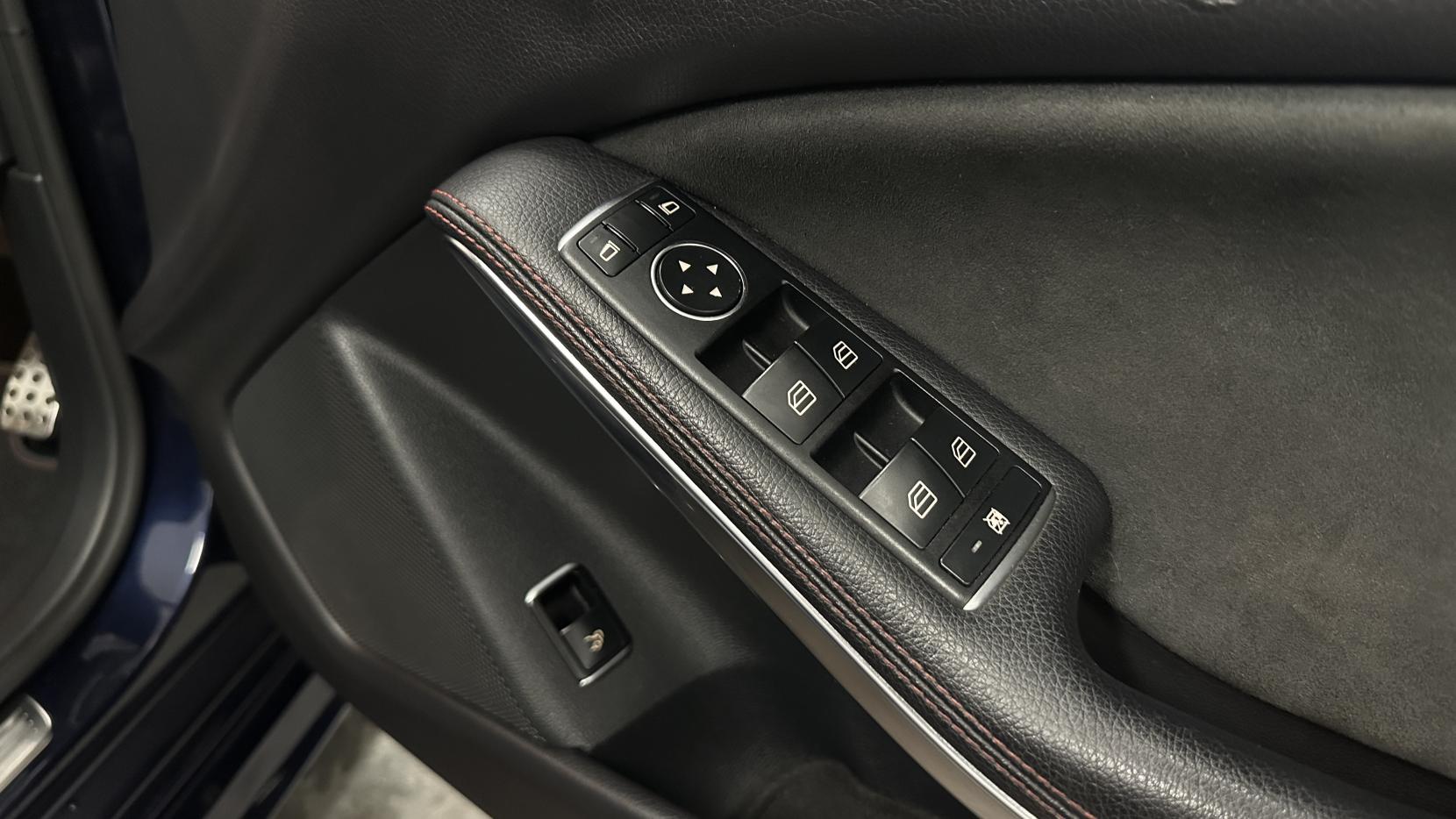 Mercedes-Benz CLA 2.1 CLA220d AMG Line Coupe 4dr Diesel 7G-DCT Euro 6 (s/s) (177 ps)