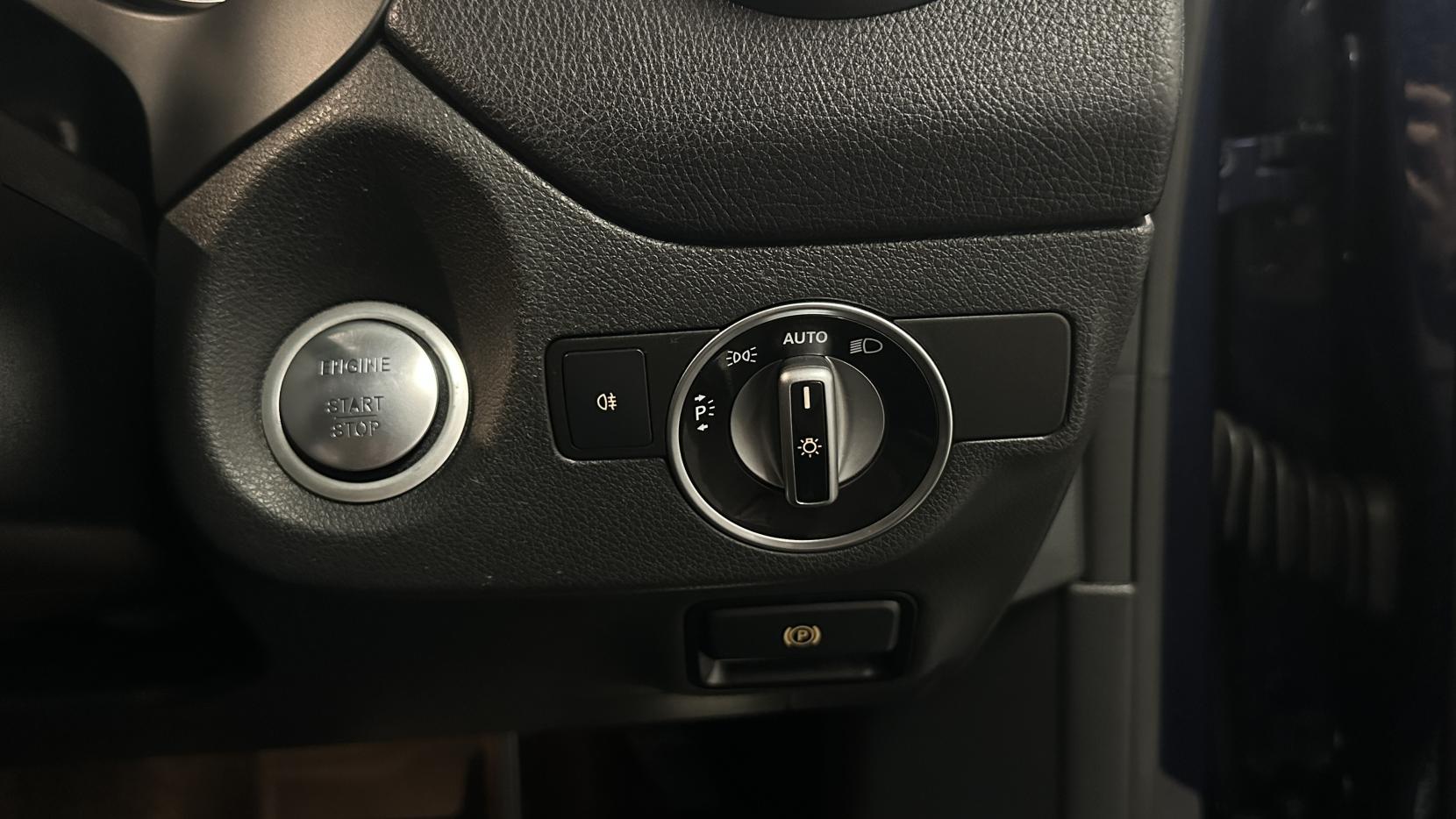 Mercedes-Benz CLA 2.1 CLA220d AMG Line Coupe 4dr Diesel 7G-DCT Euro 6 (s/s) (177 ps)