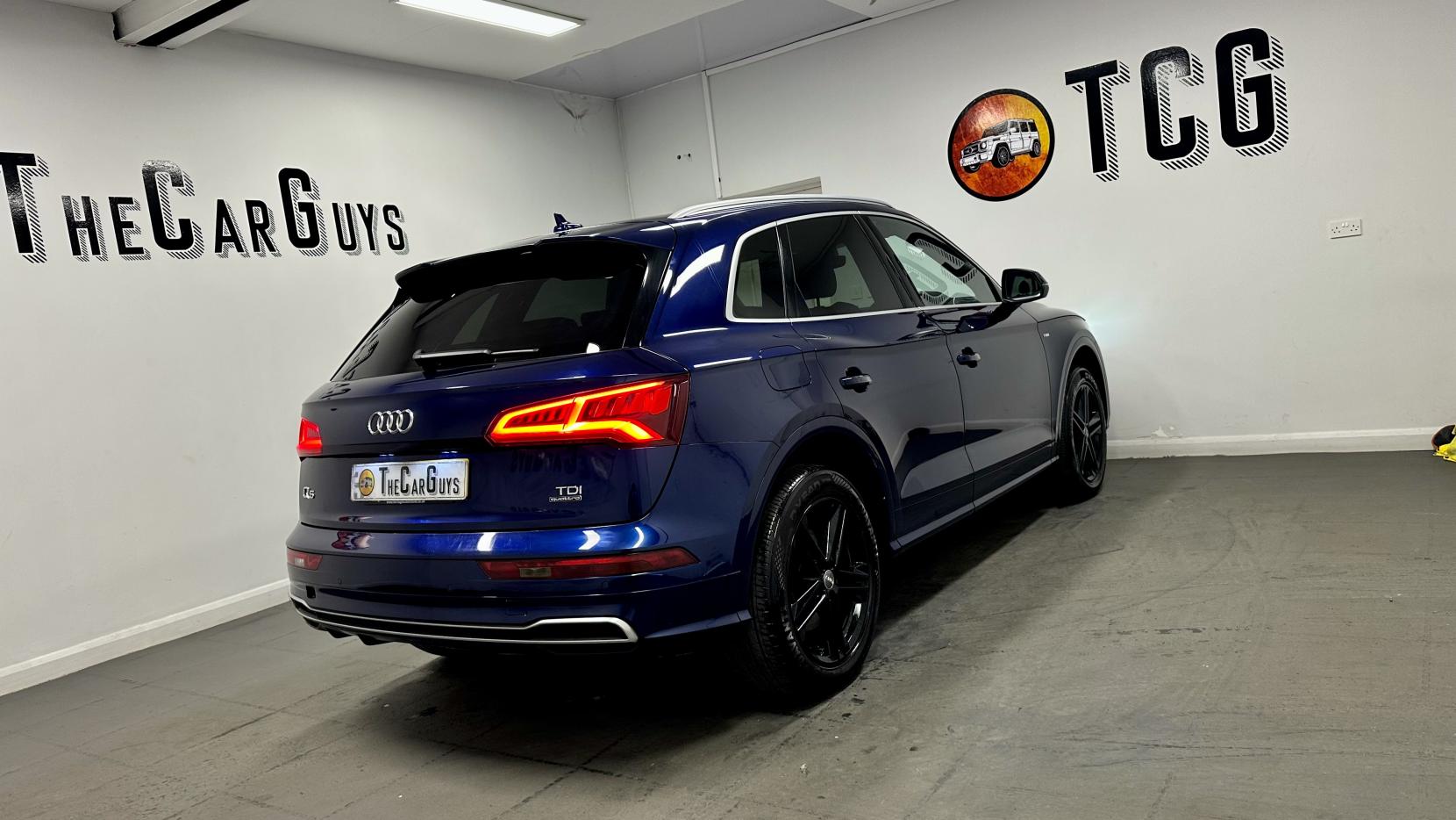 Audi Q5 2.0 TDI S line SUV 5dr Diesel S Tronic quattro Euro 6 (s/s) (190 ps)