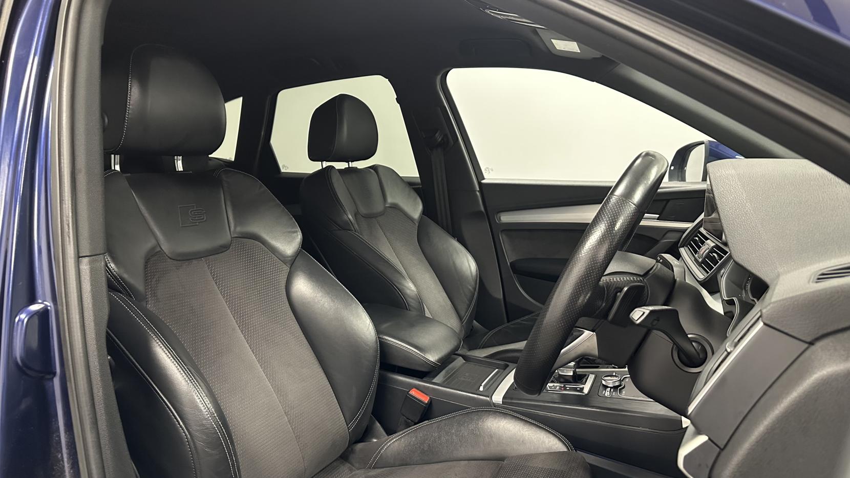 Audi Q5 2.0 TDI S line SUV 5dr Diesel S Tronic quattro Euro 6 (s/s) (190 ps)