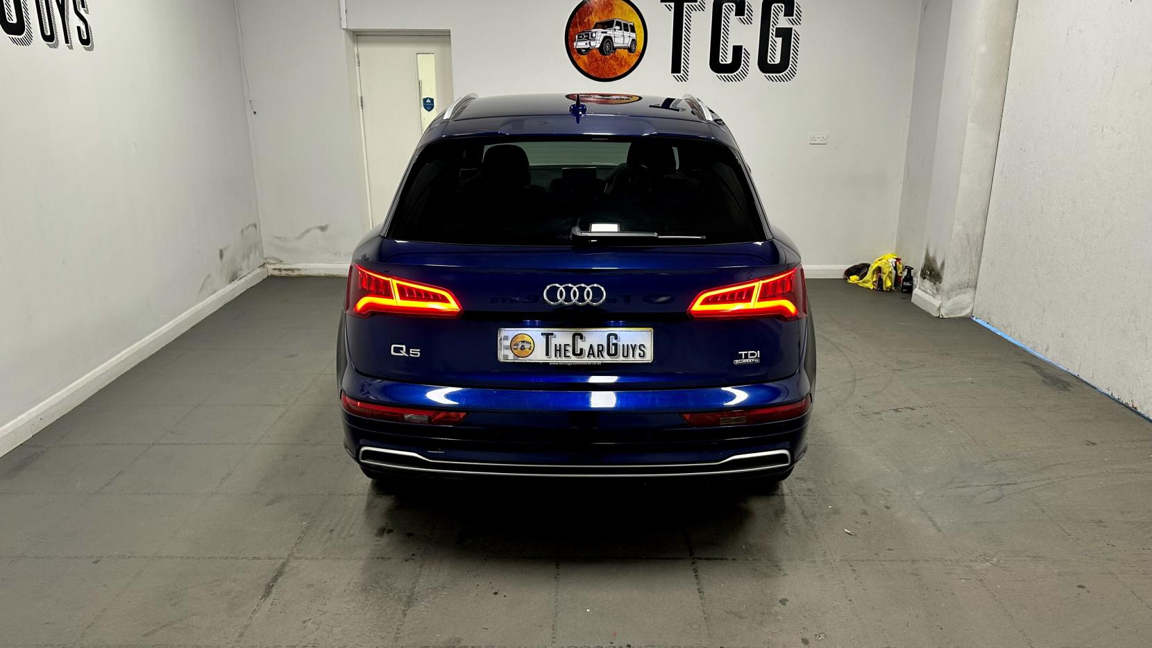 Audi Q5 2.0 TDI S line SUV 5dr Diesel S Tronic quattro Euro 6 (s/s) (190 ps)